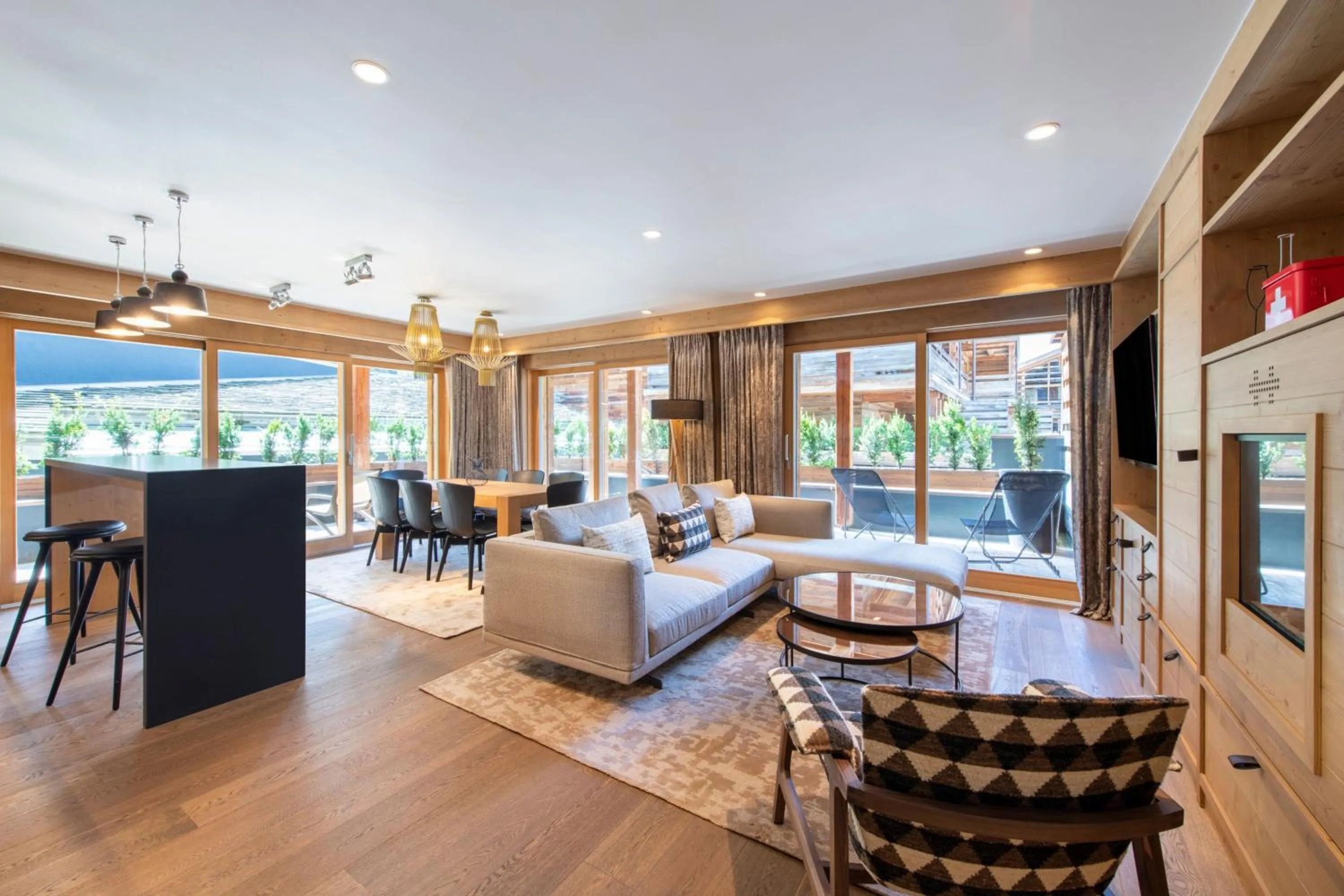 Photo of the whole room in W Verbier