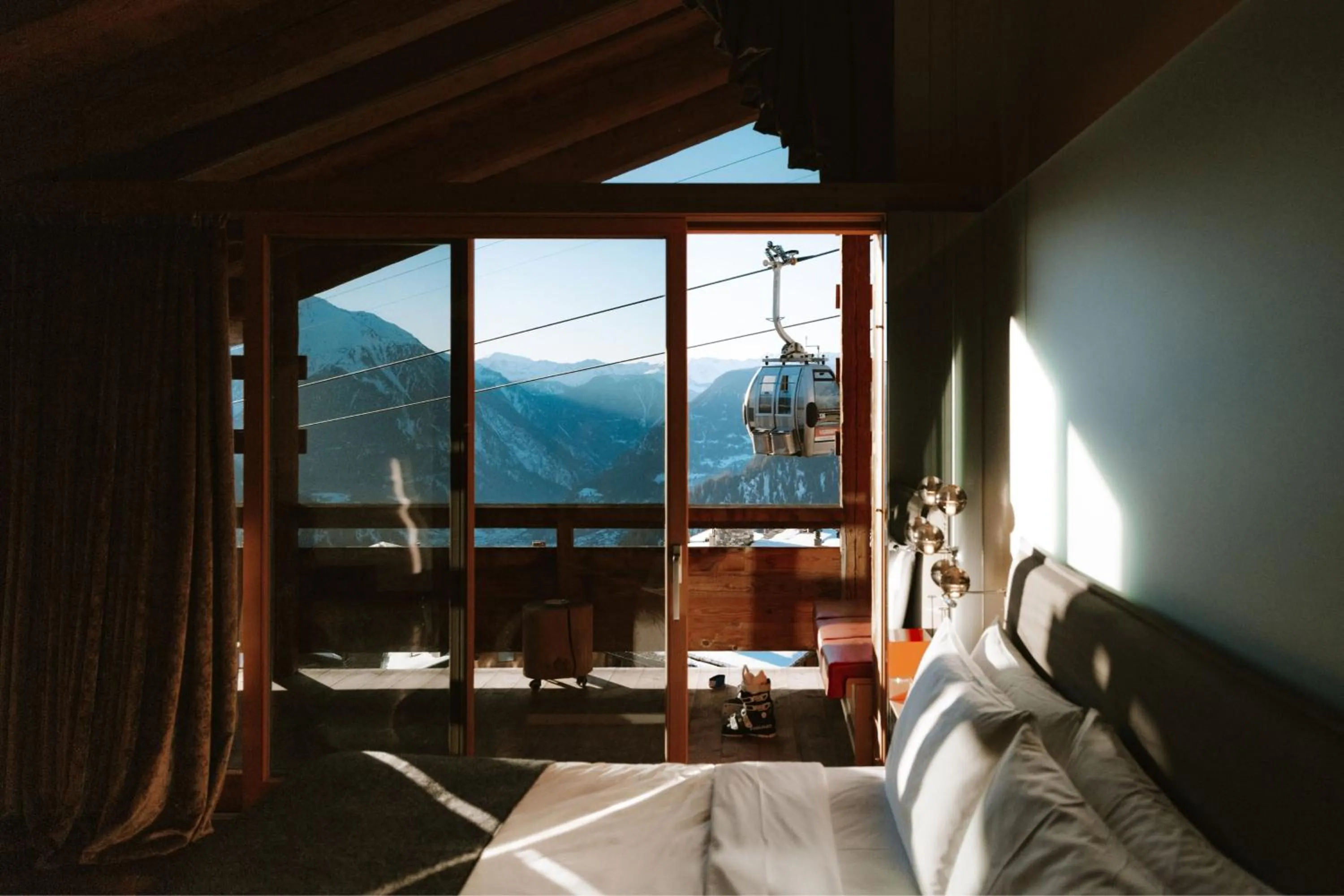Photo of the whole room, Bed in W Verbier