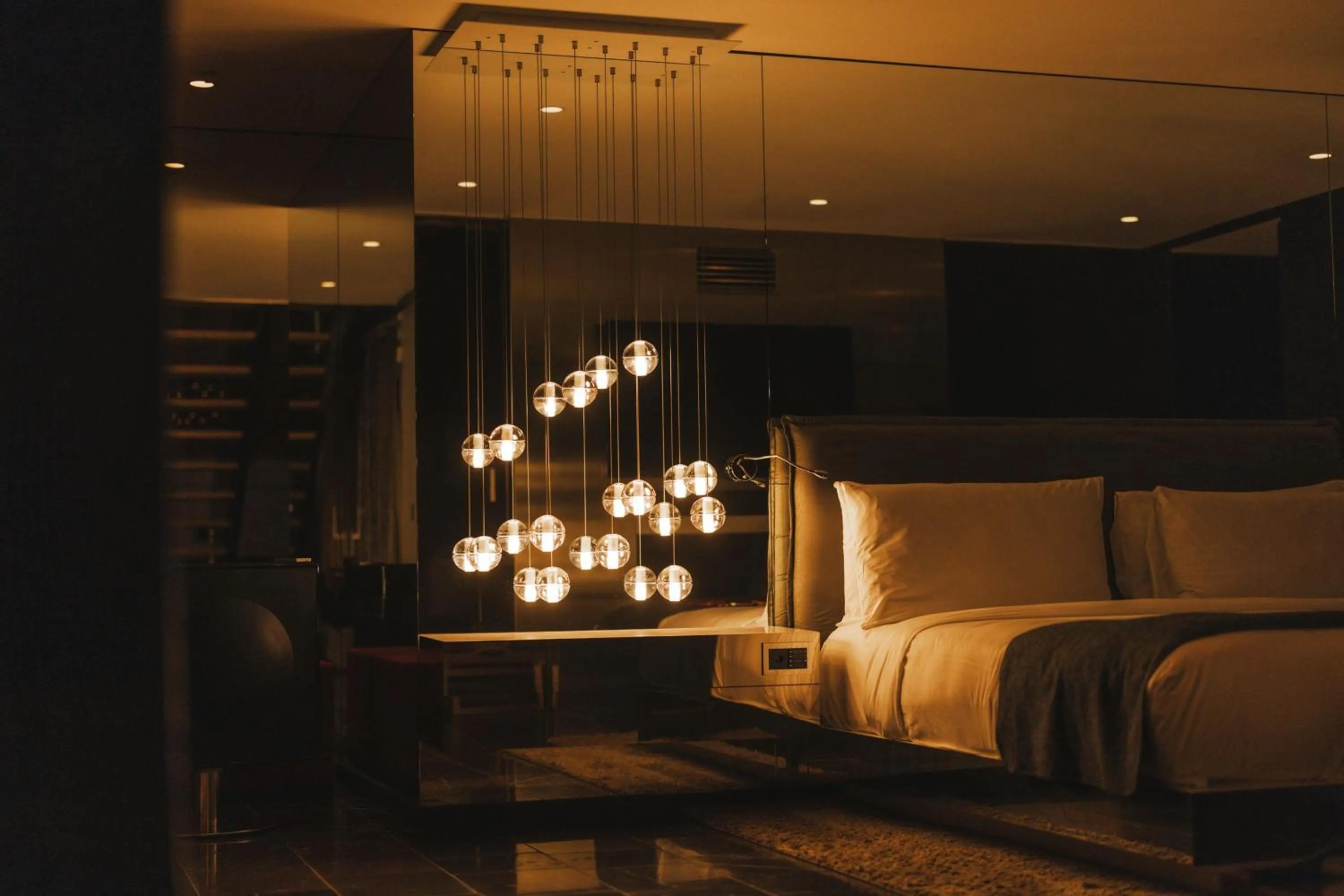 Photo of the whole room, Bed in W Verbier