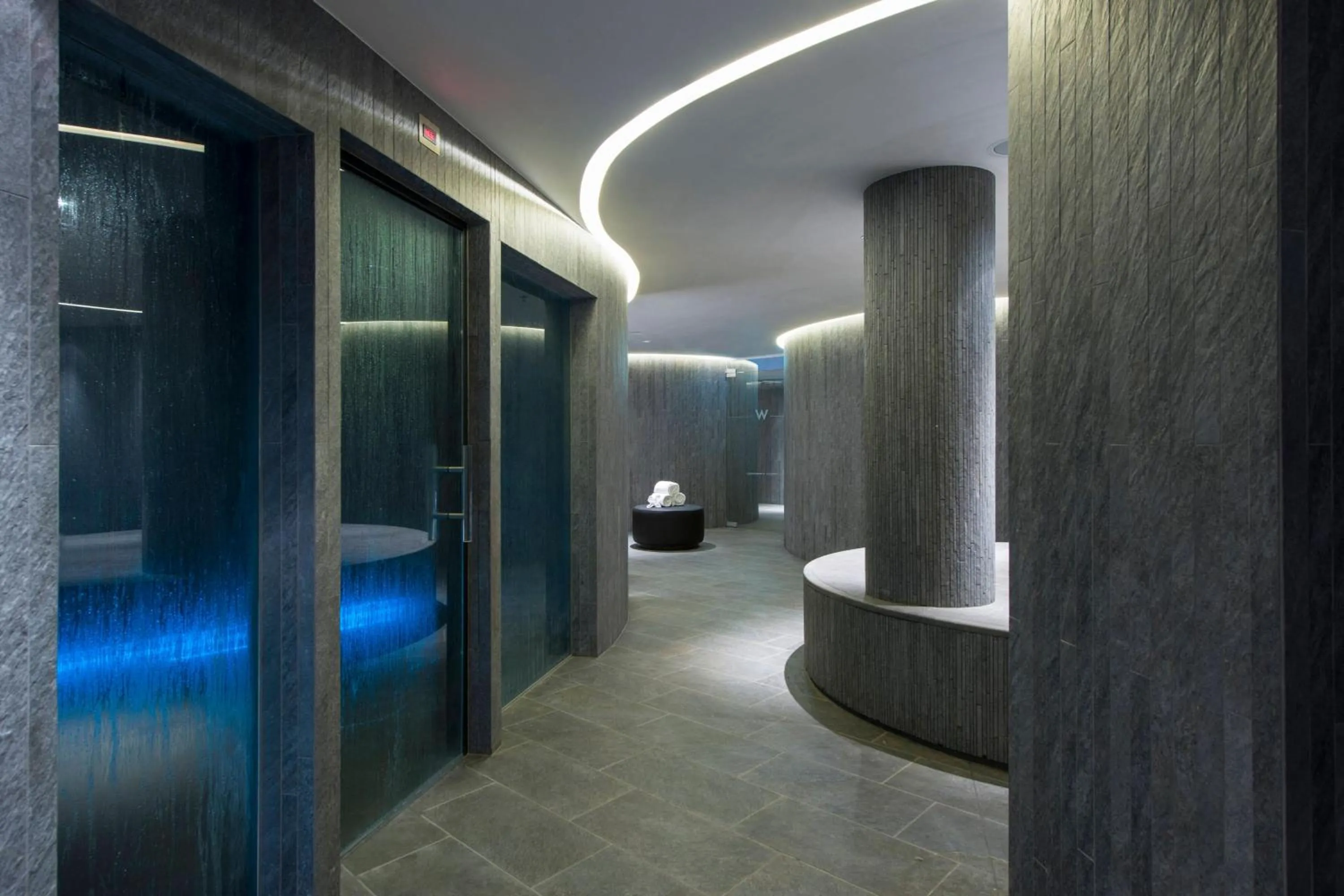 Lounge or bar in W Verbier