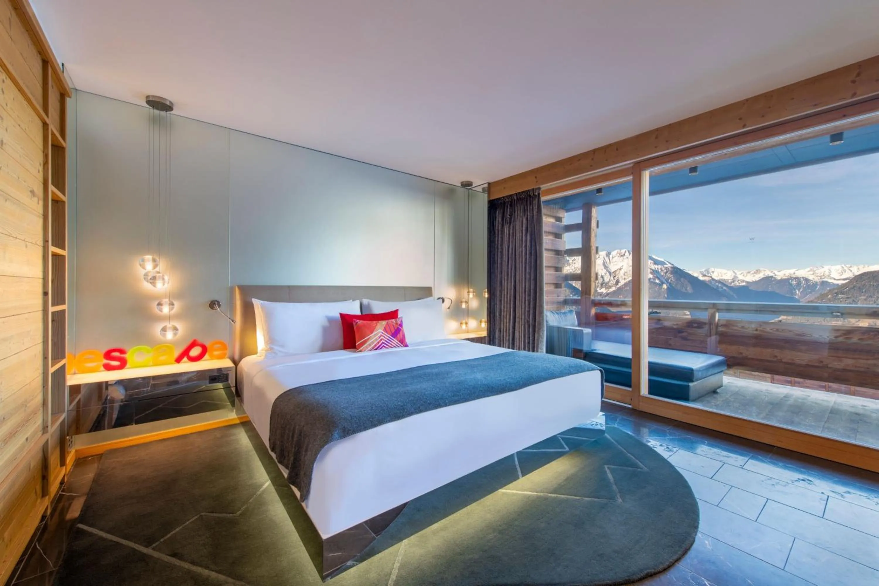 Photo of the whole room, Bed in W Verbier