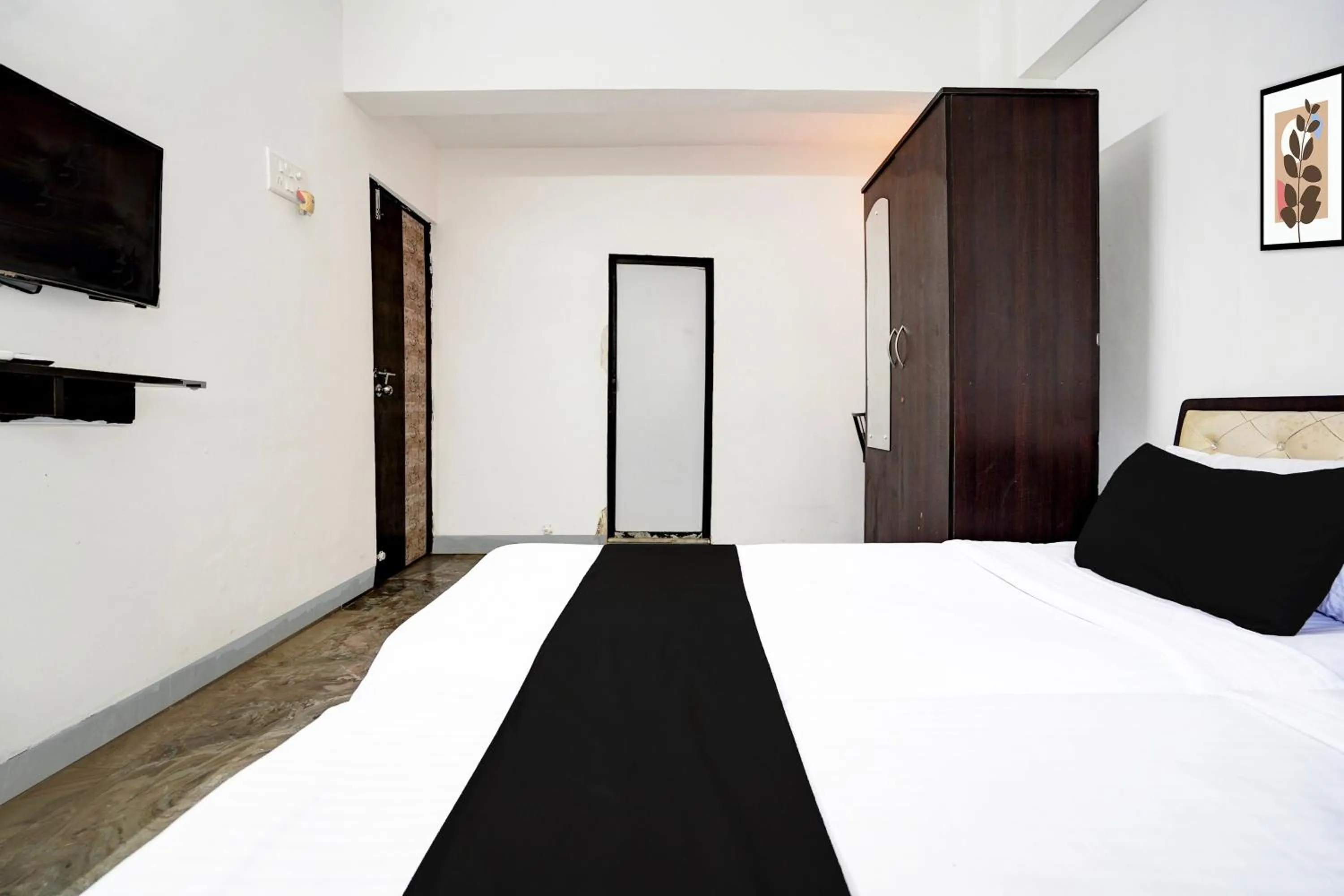 Bedroom, Bed in Hotel O Deluxe United Corporate Home