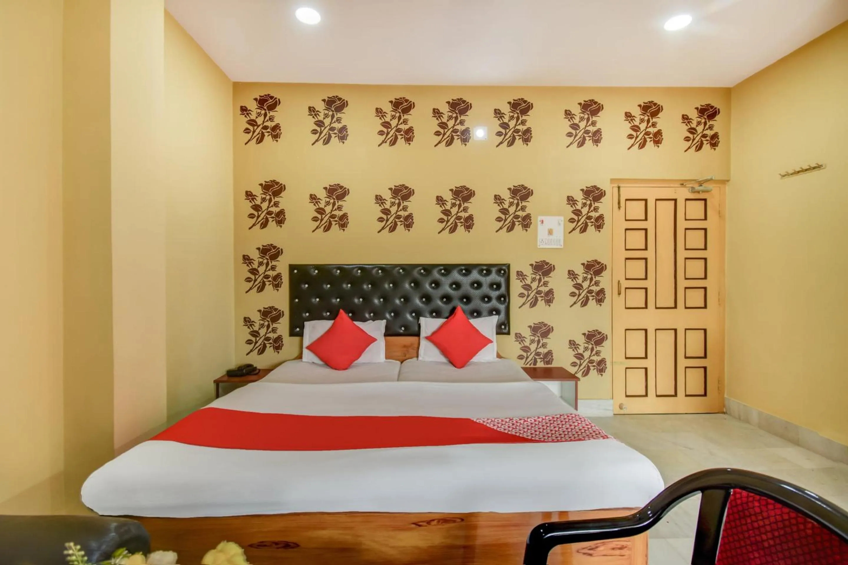 Bedroom, Bed in Super Hotel O Priyal Amrit Sagar