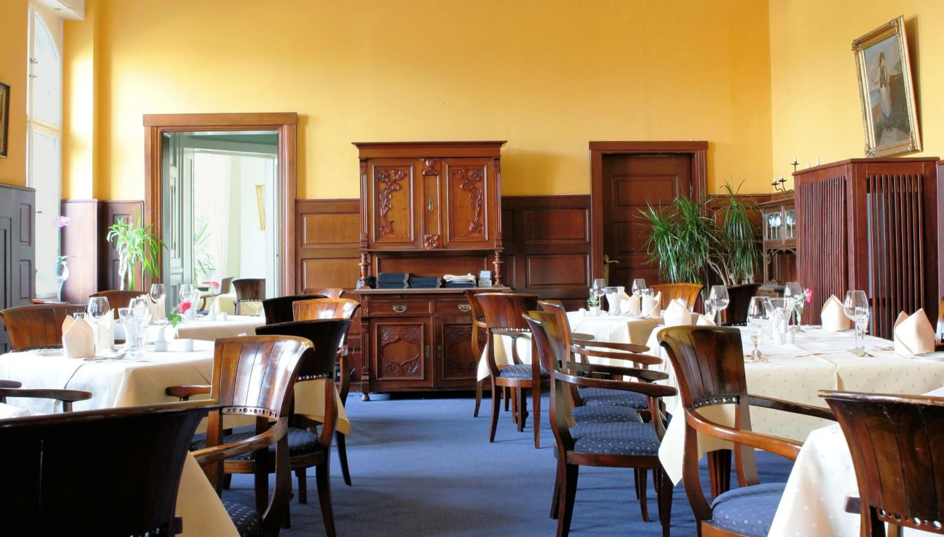 Restaurant/places to eat in Schlosshotel Ralswiek