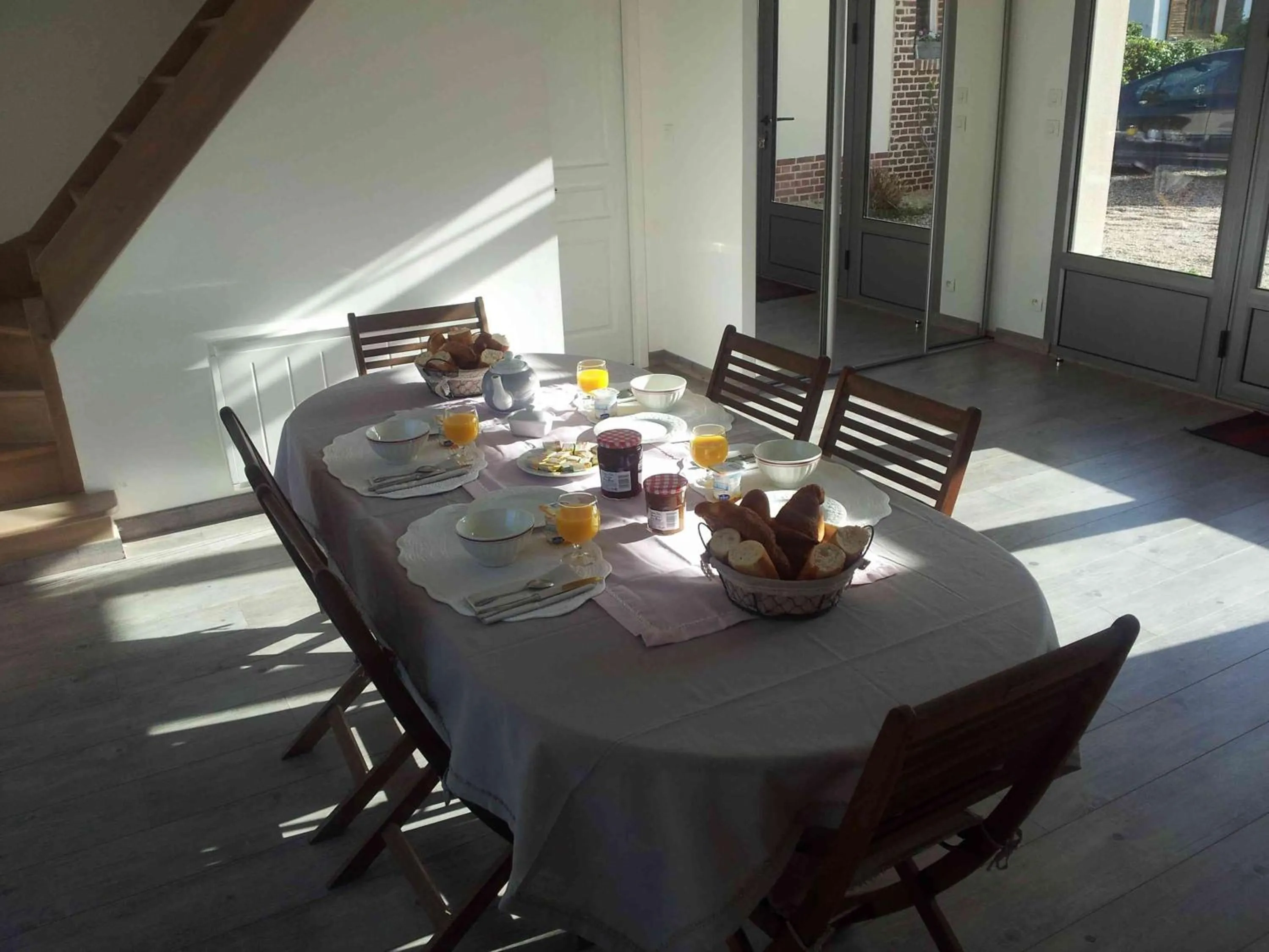 Restaurant/places to eat in Les Chambres de Pascaline