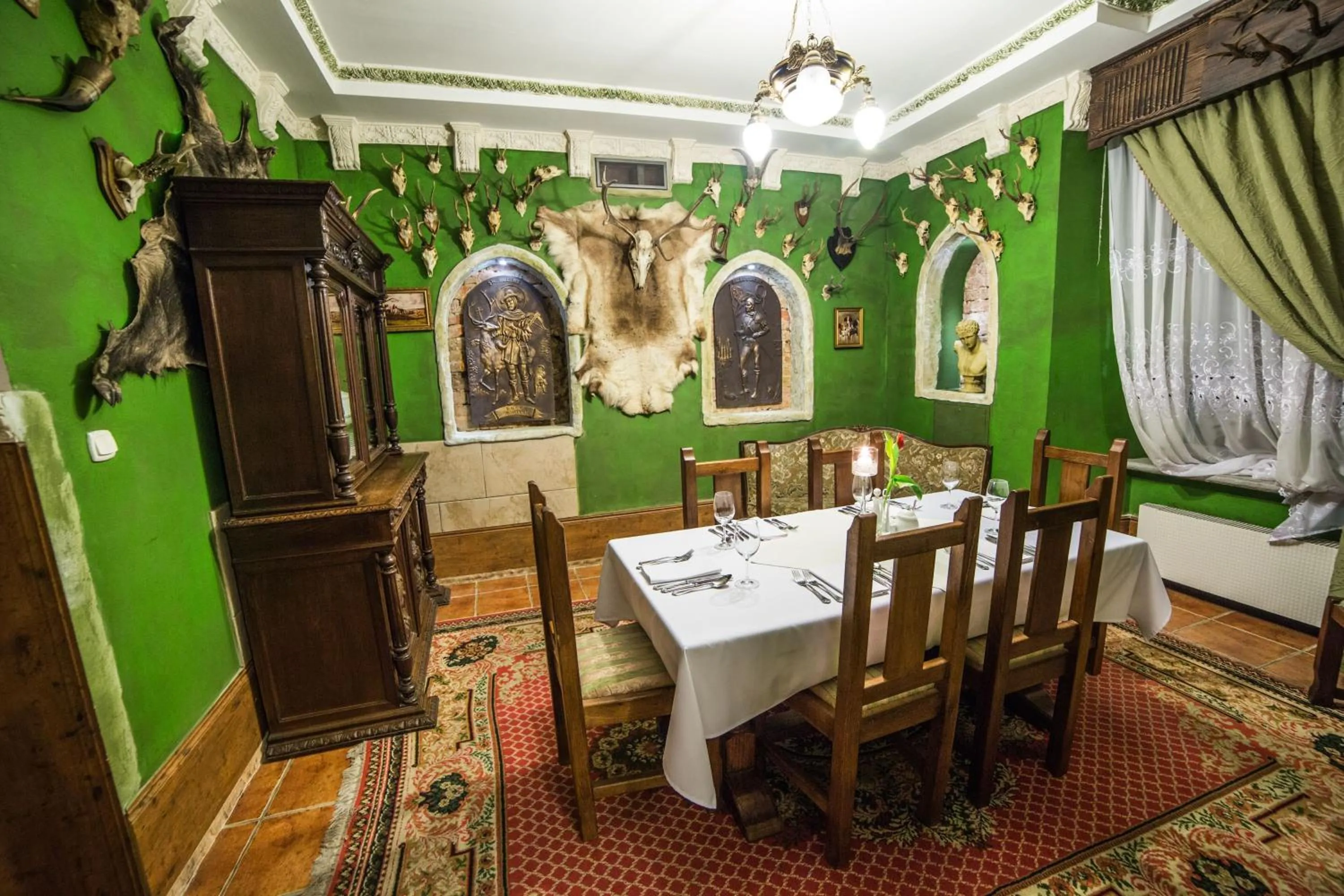 Restaurant/places to eat in Dwór Boratyn