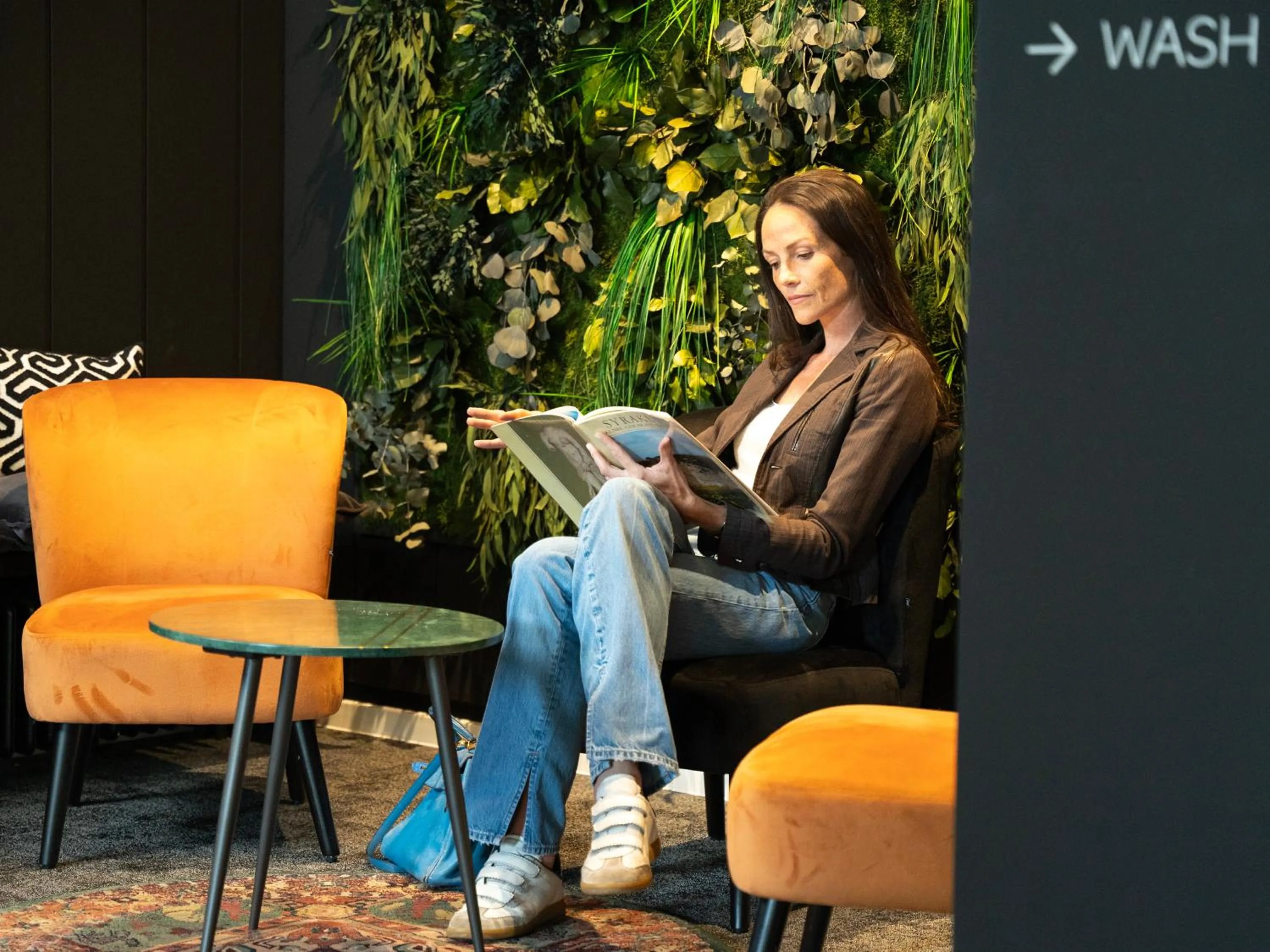 Communal lounge/ TV room in JustStay Ratingen Hotel & Apartments