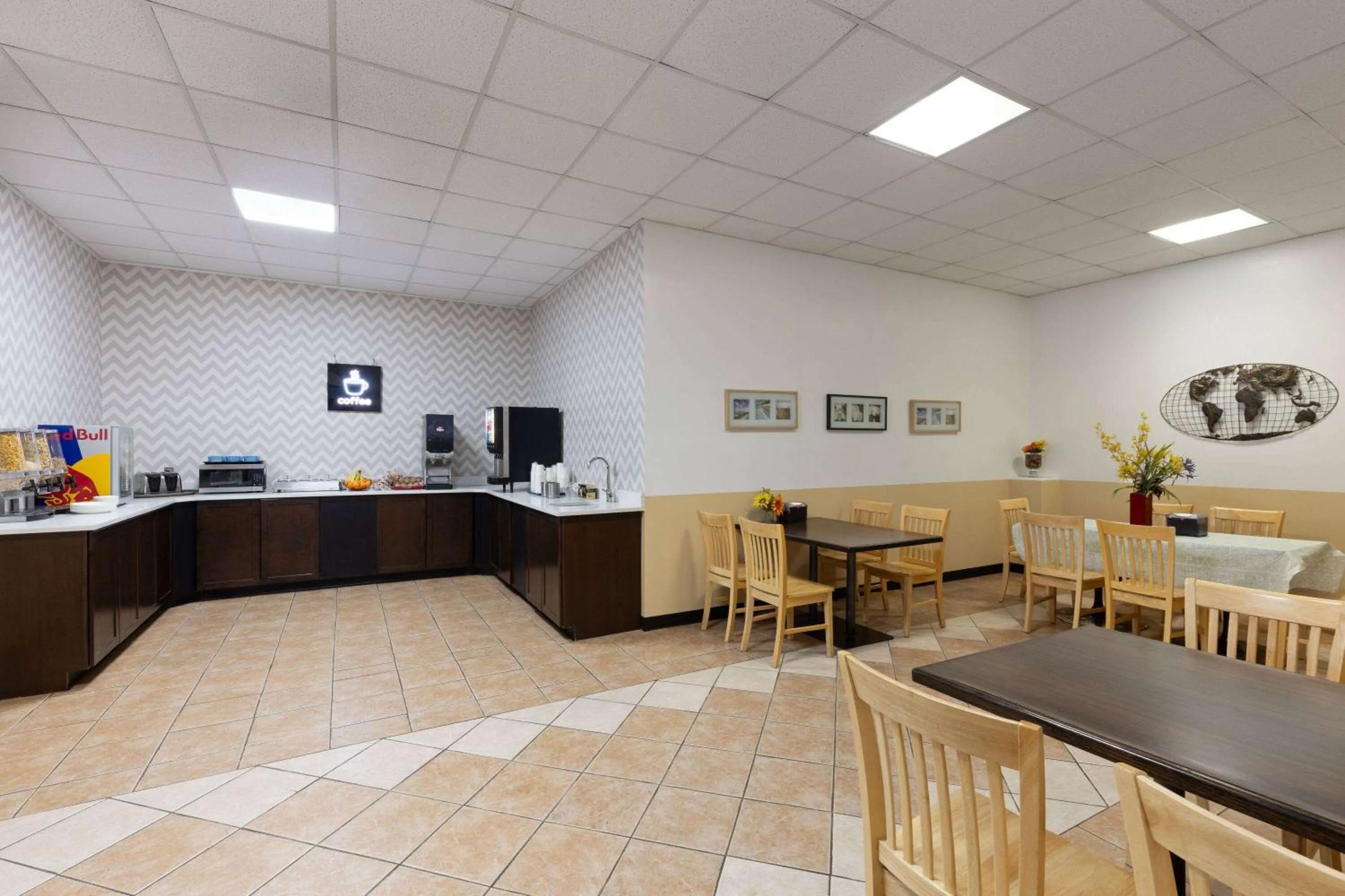 Breakfast in Baymont by Wyndham Edson