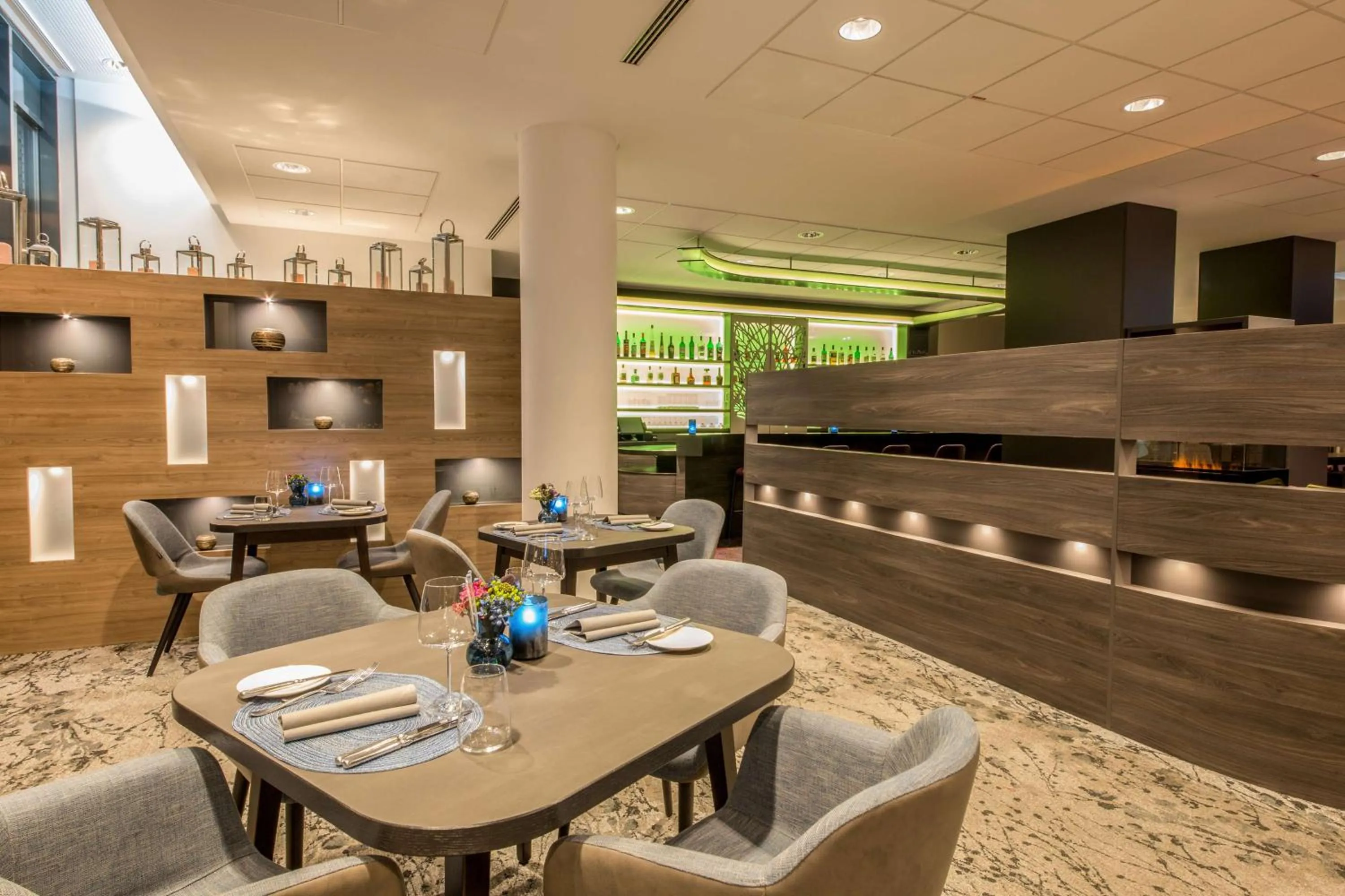 Restaurant/places to eat in Park Inn by Radisson Köln City West