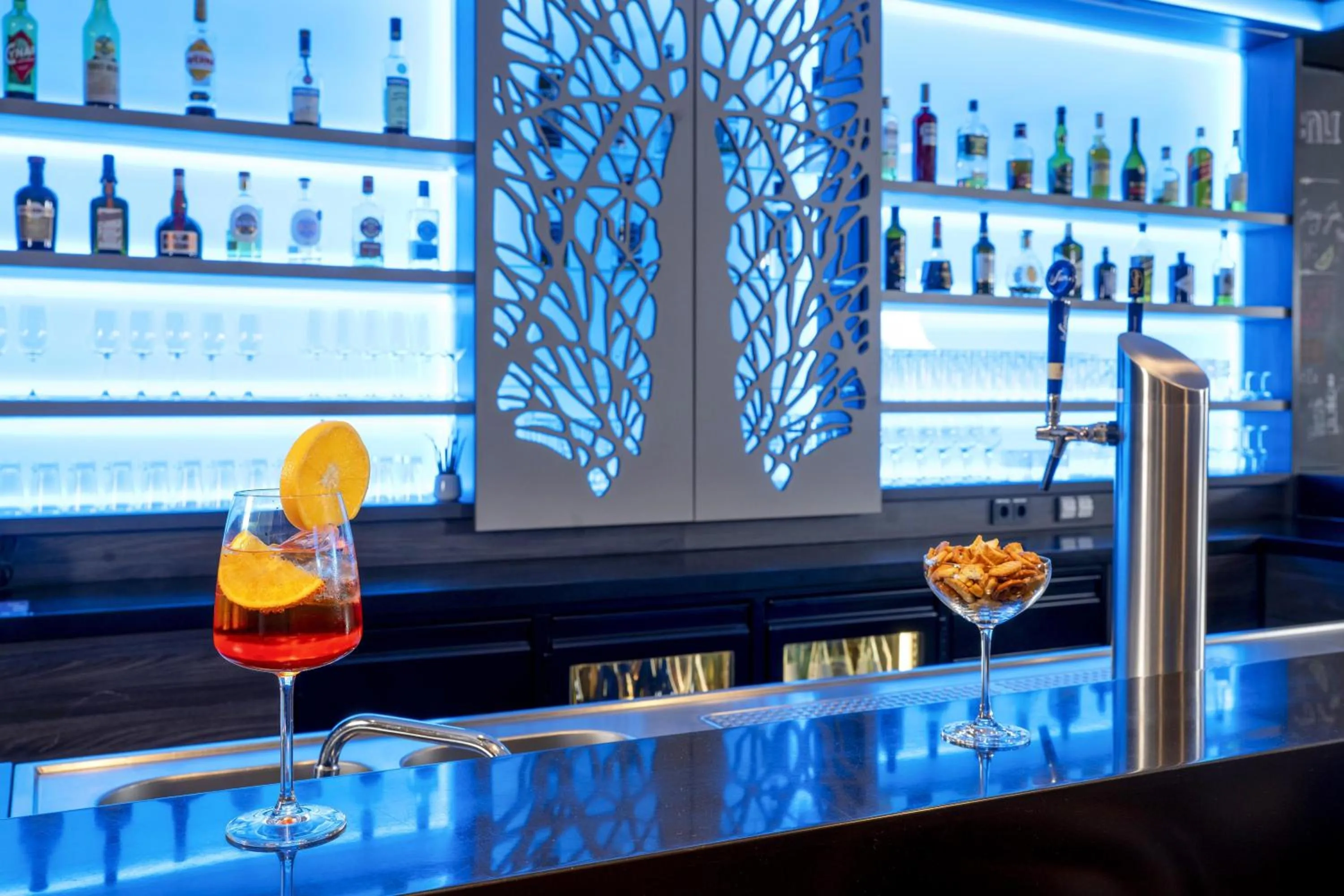 Lounge or bar in Best Western Plus Hotel Koeln City