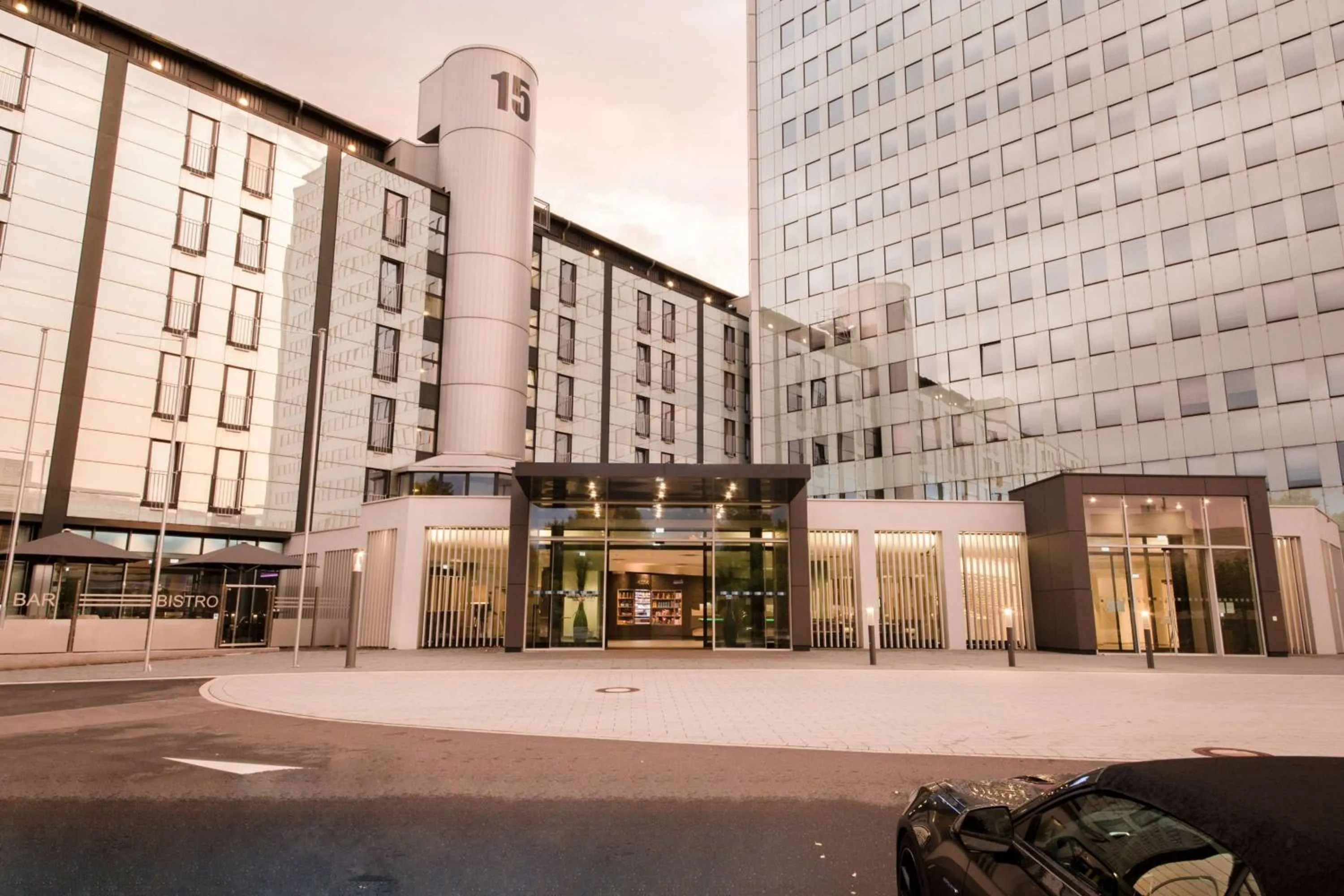 Property building in Best Western Plus Hotel Koeln City