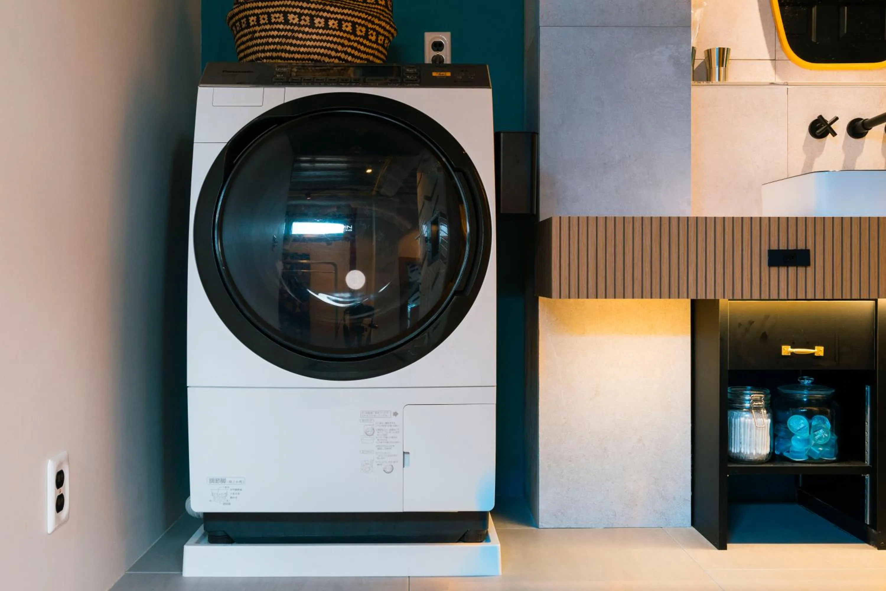 Area and facilities in illi Esu Nakano