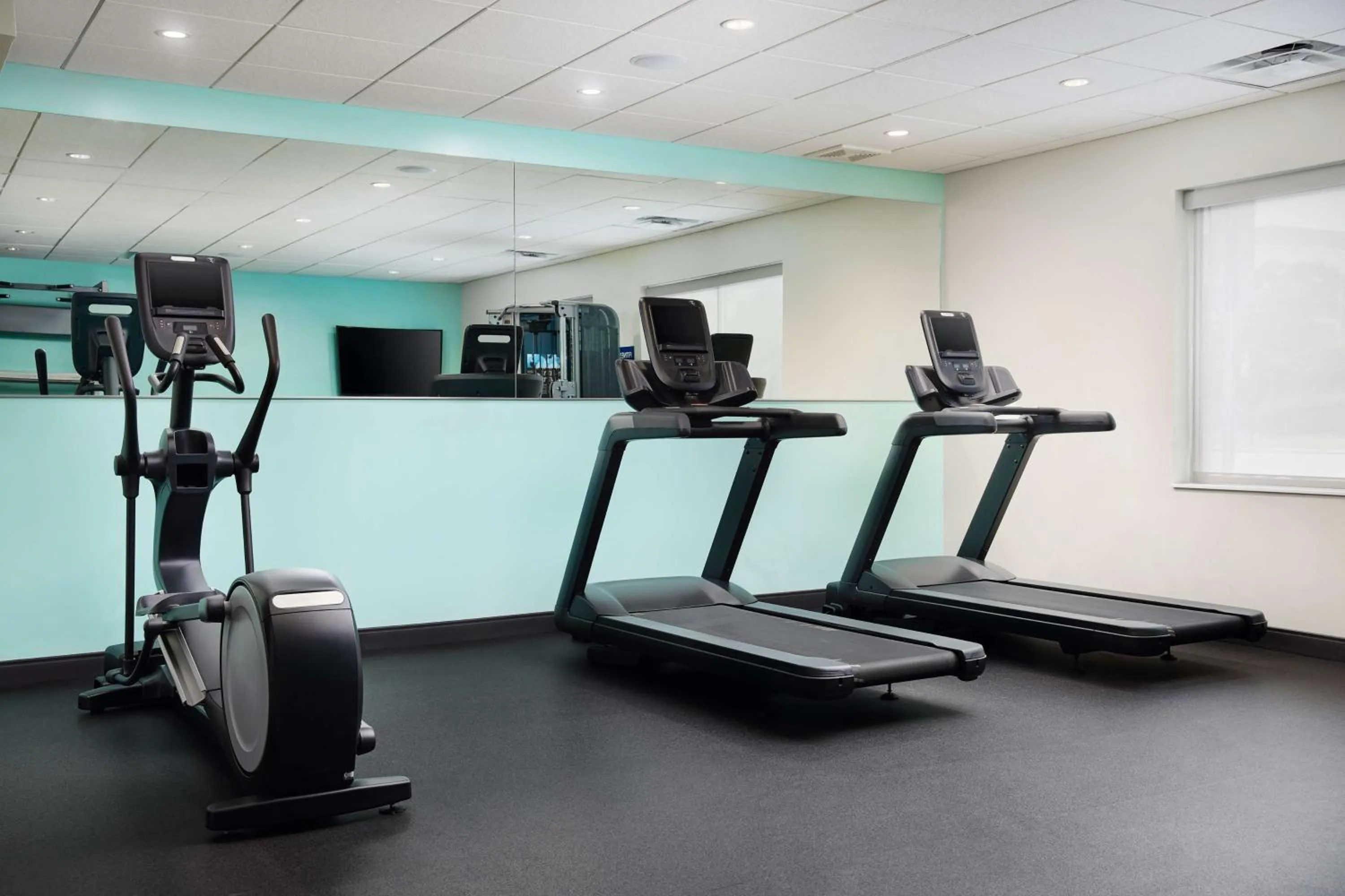 Fitness centre/facilities in Tru By Hilton Charleston Airport