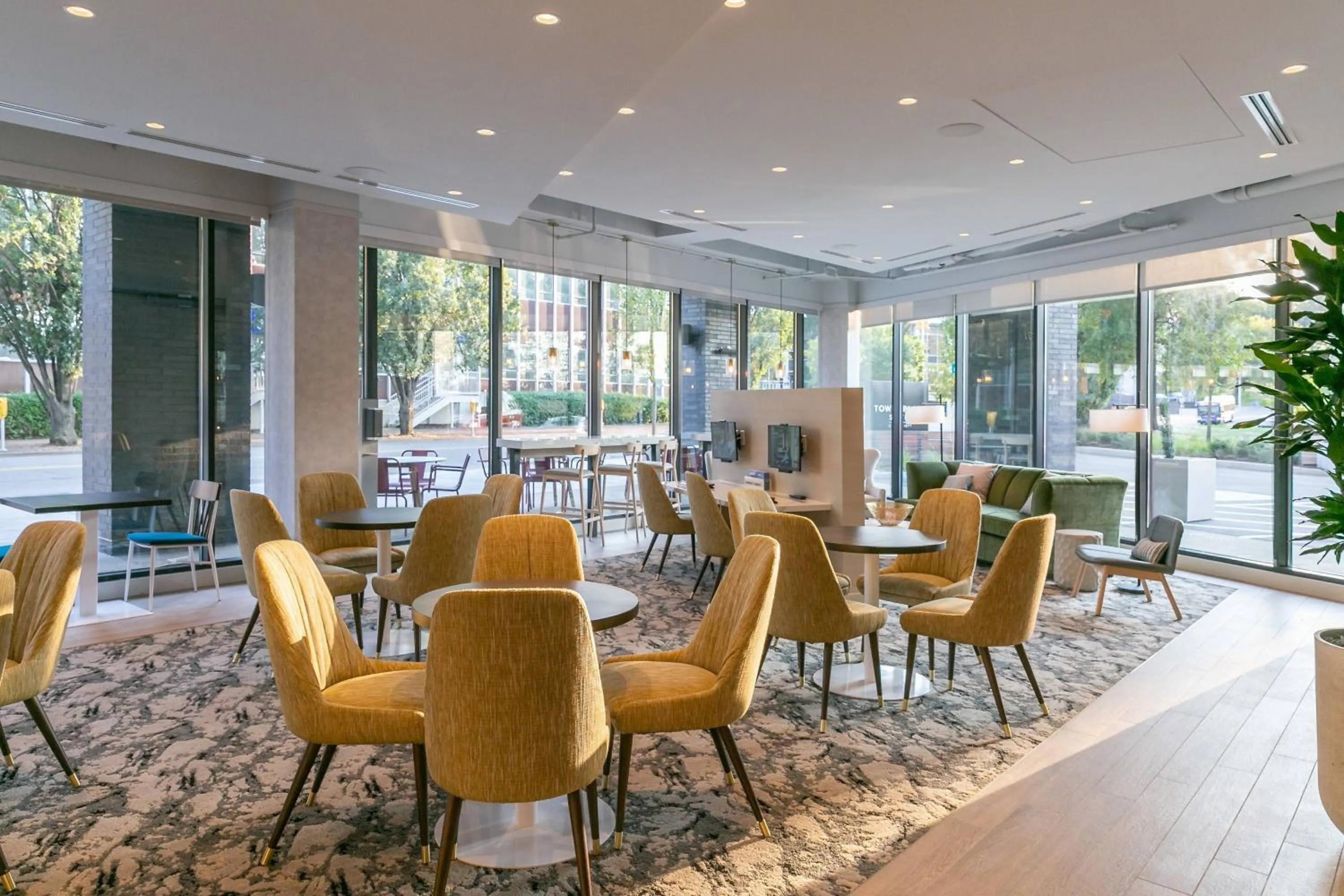 Breakfast in TownePlace Suites Nashville Downtown/Capitol District