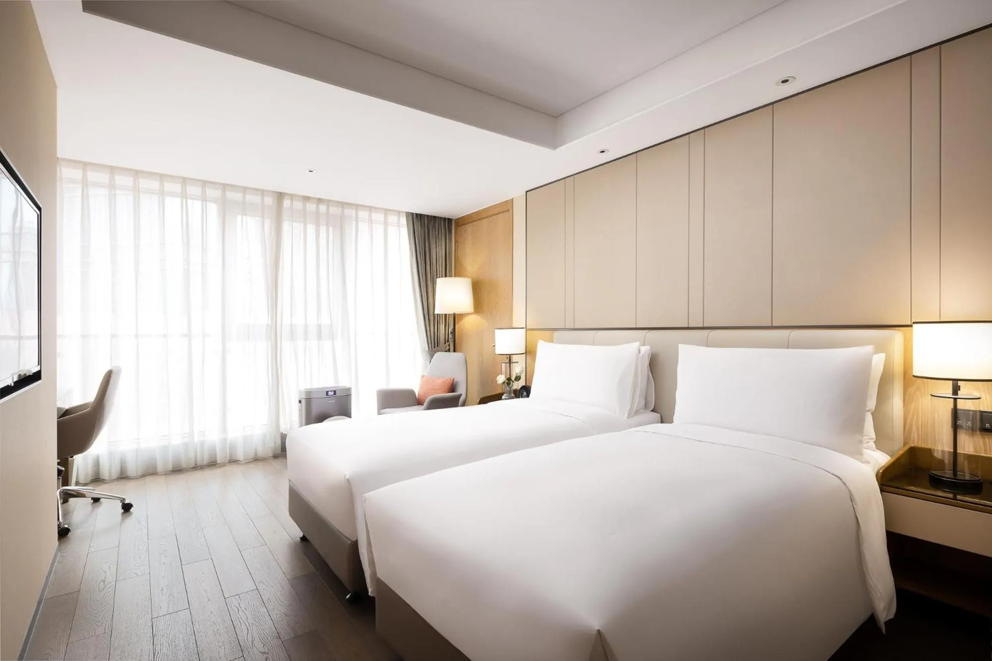 Bed in Marriott Executive Apartments Chongqing