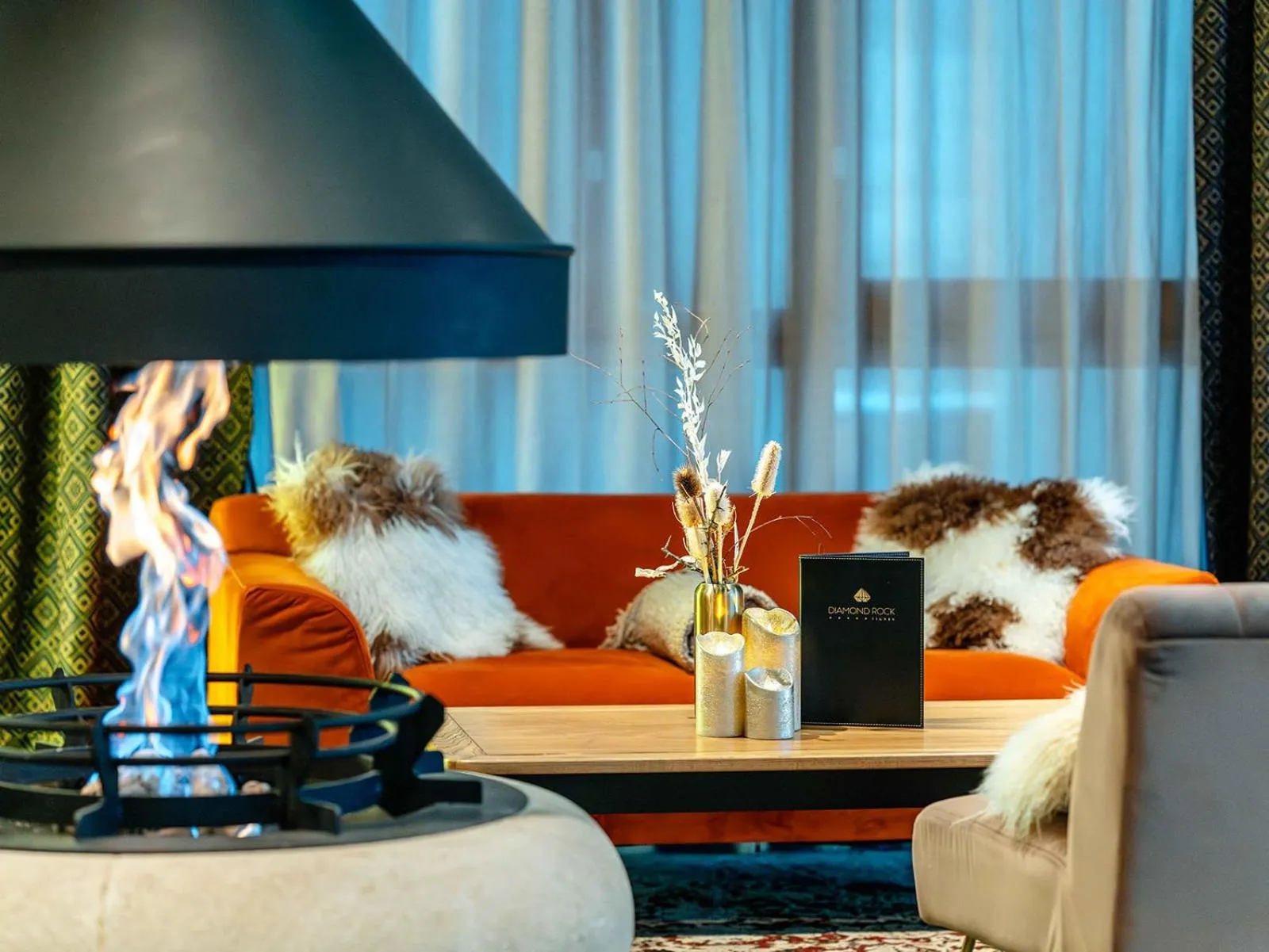 Lounge or bar in Hôtel Le Diamond Rock