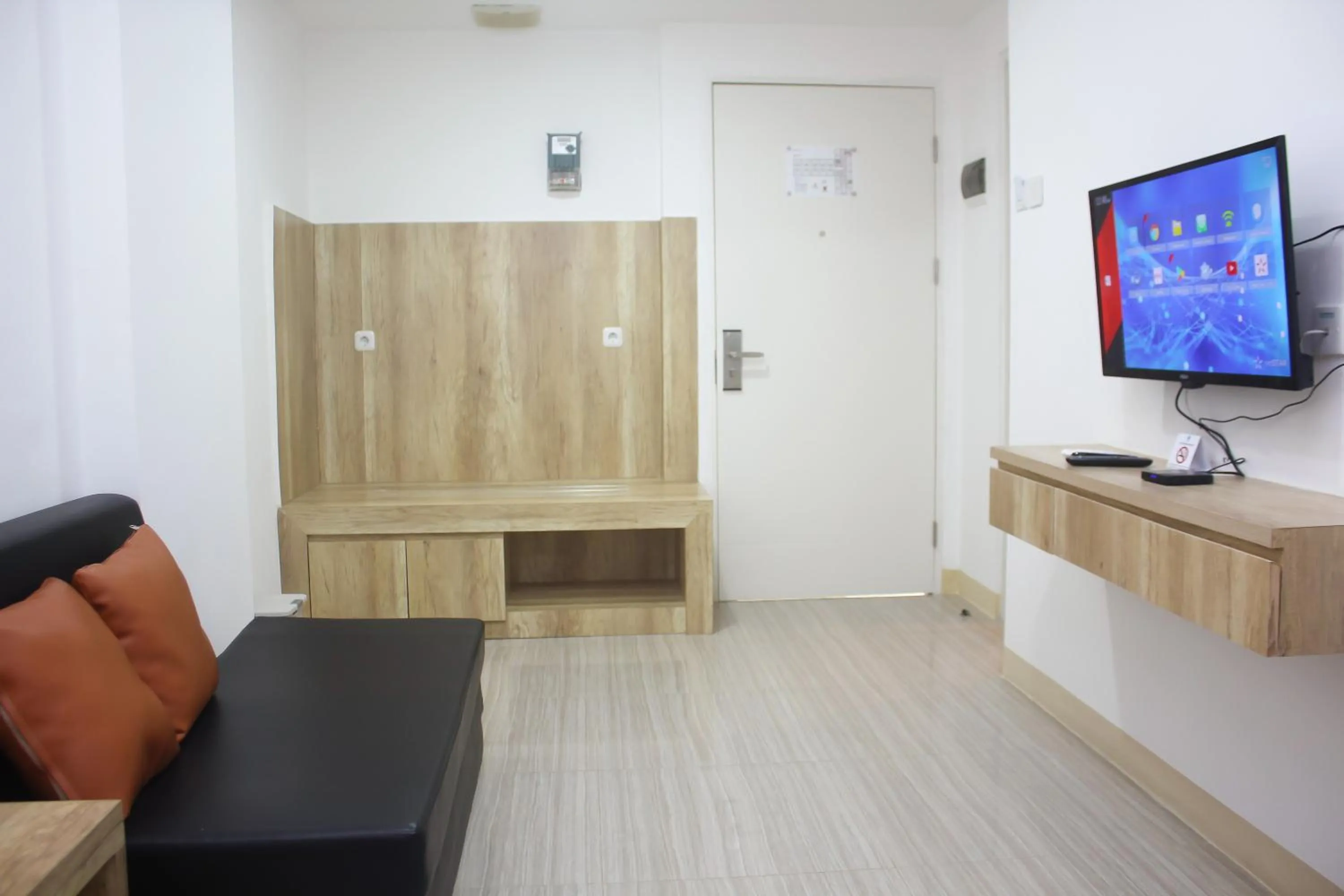 TV and multimedia in Urban Hotel Serpong