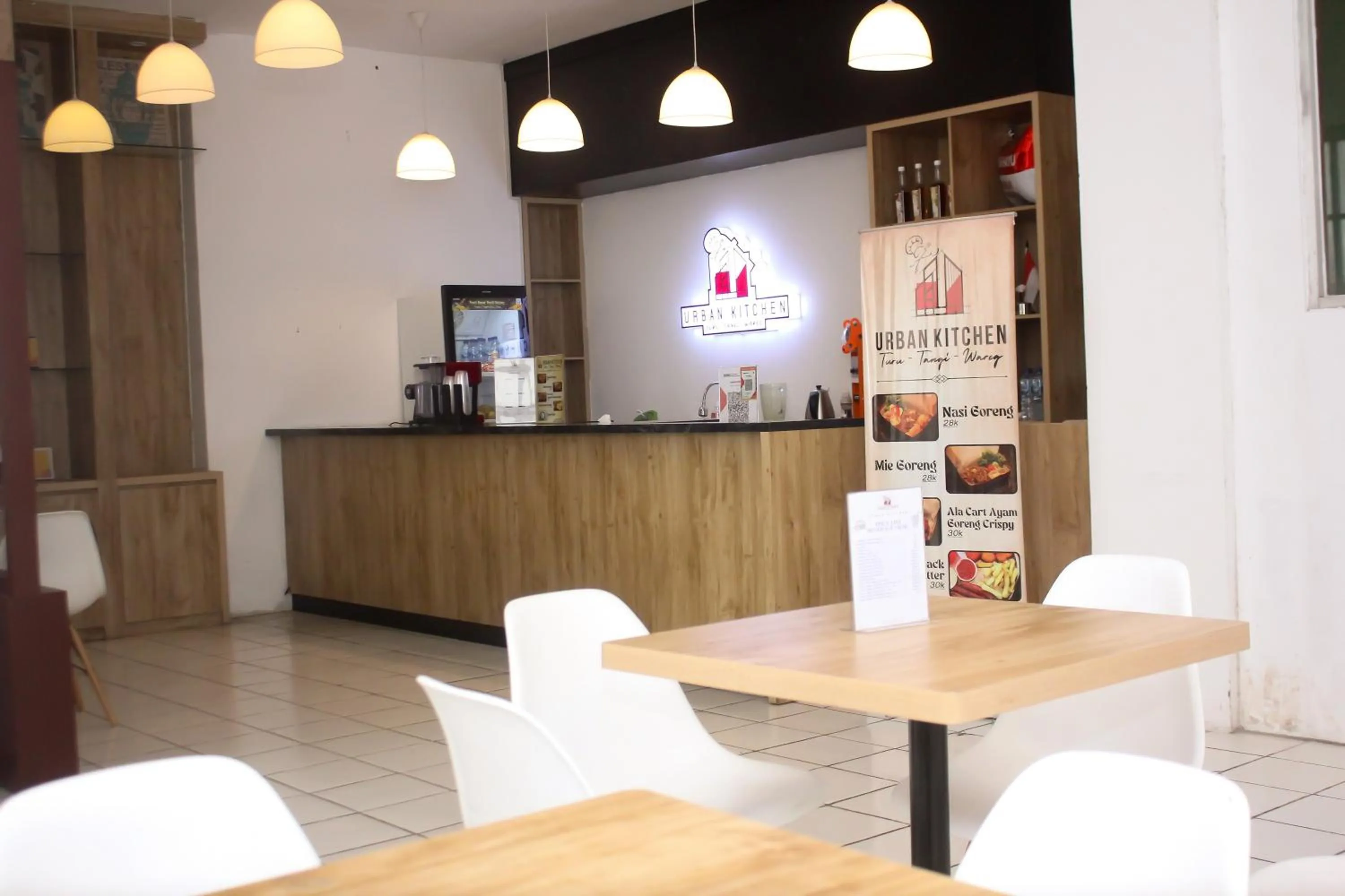 Restaurant/places to eat in Urban Hotel Serpong