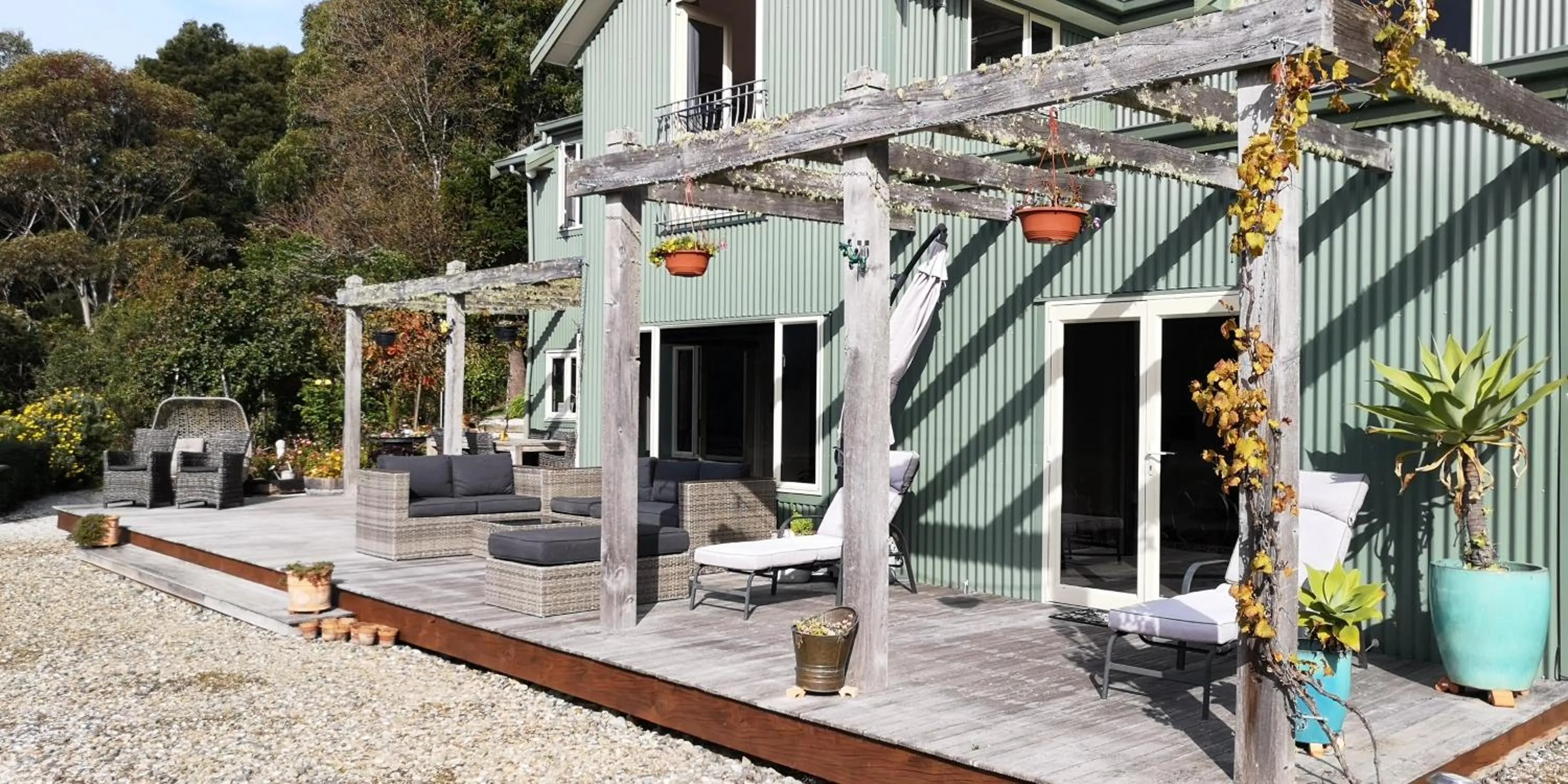 Property building in Moana Haven B&B