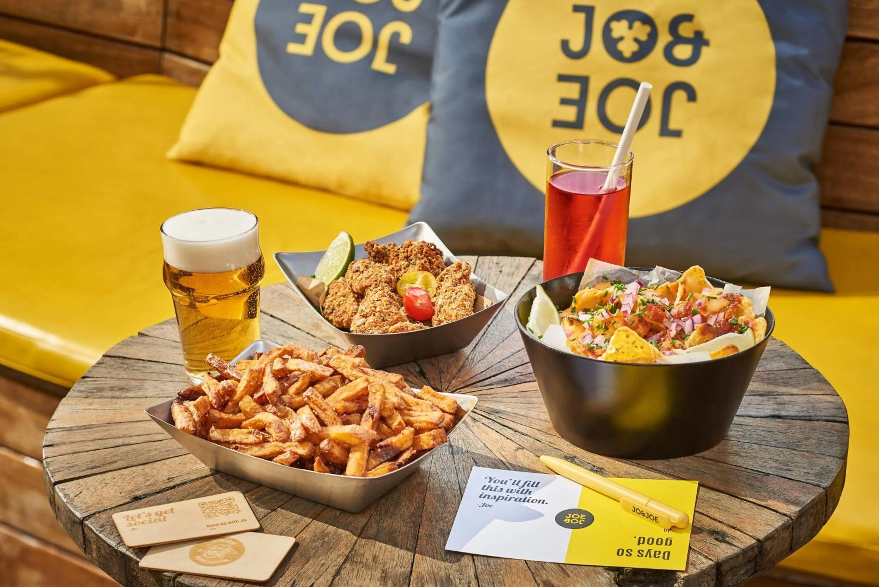 Food and drinks in JO&JOE Paris - Nation