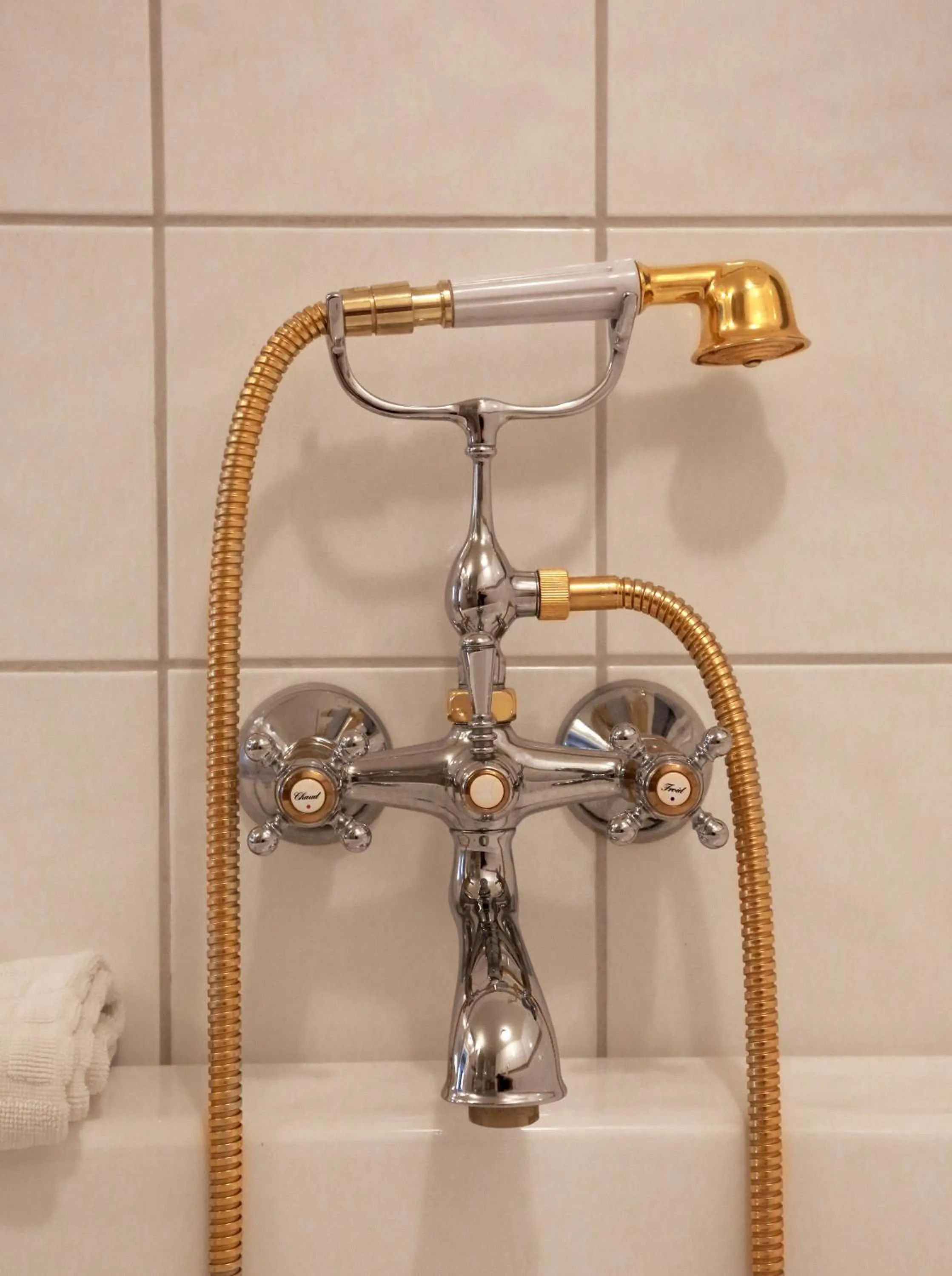 Bathroom in Sanner Hotell