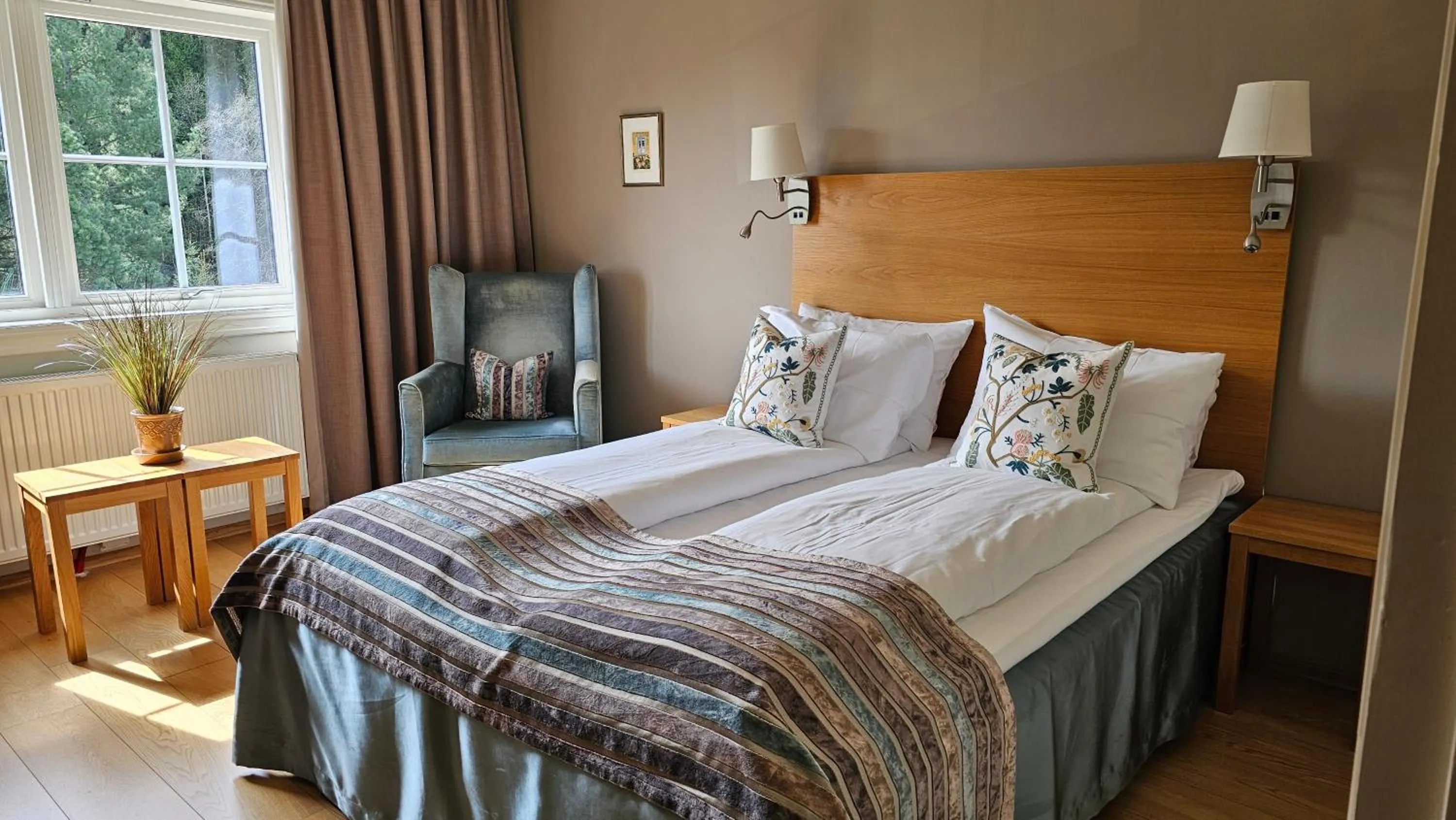 Bed in Sanner Hotell