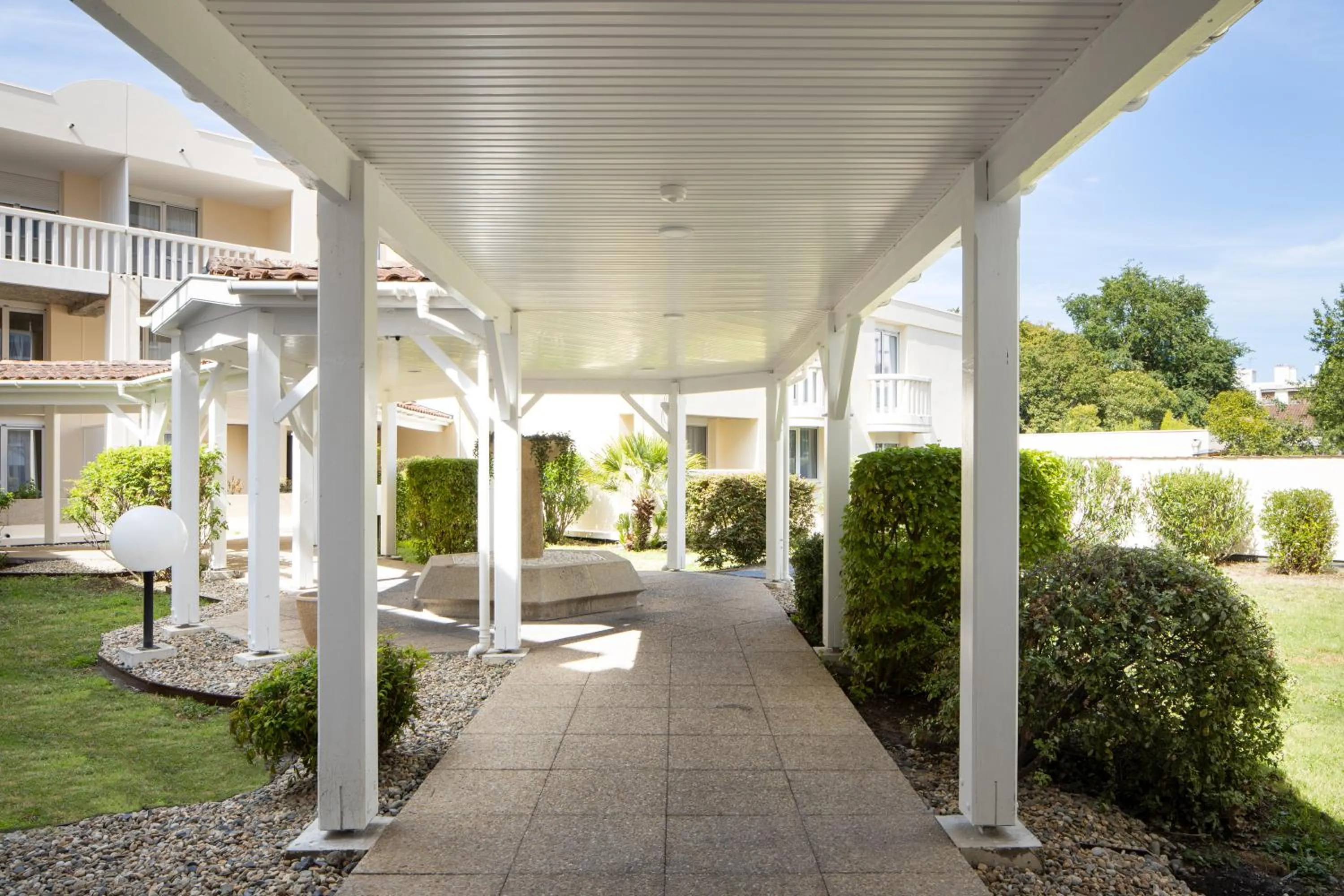 Garden in Sweetly Bordeaux Saint-Augustin