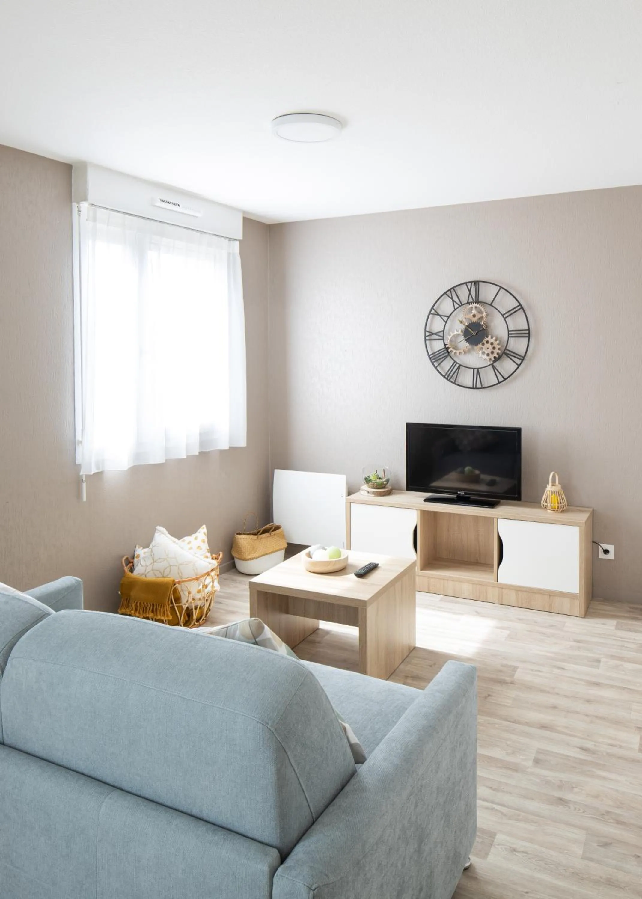 Living room in Sweetly Bordeaux Saint-Augustin