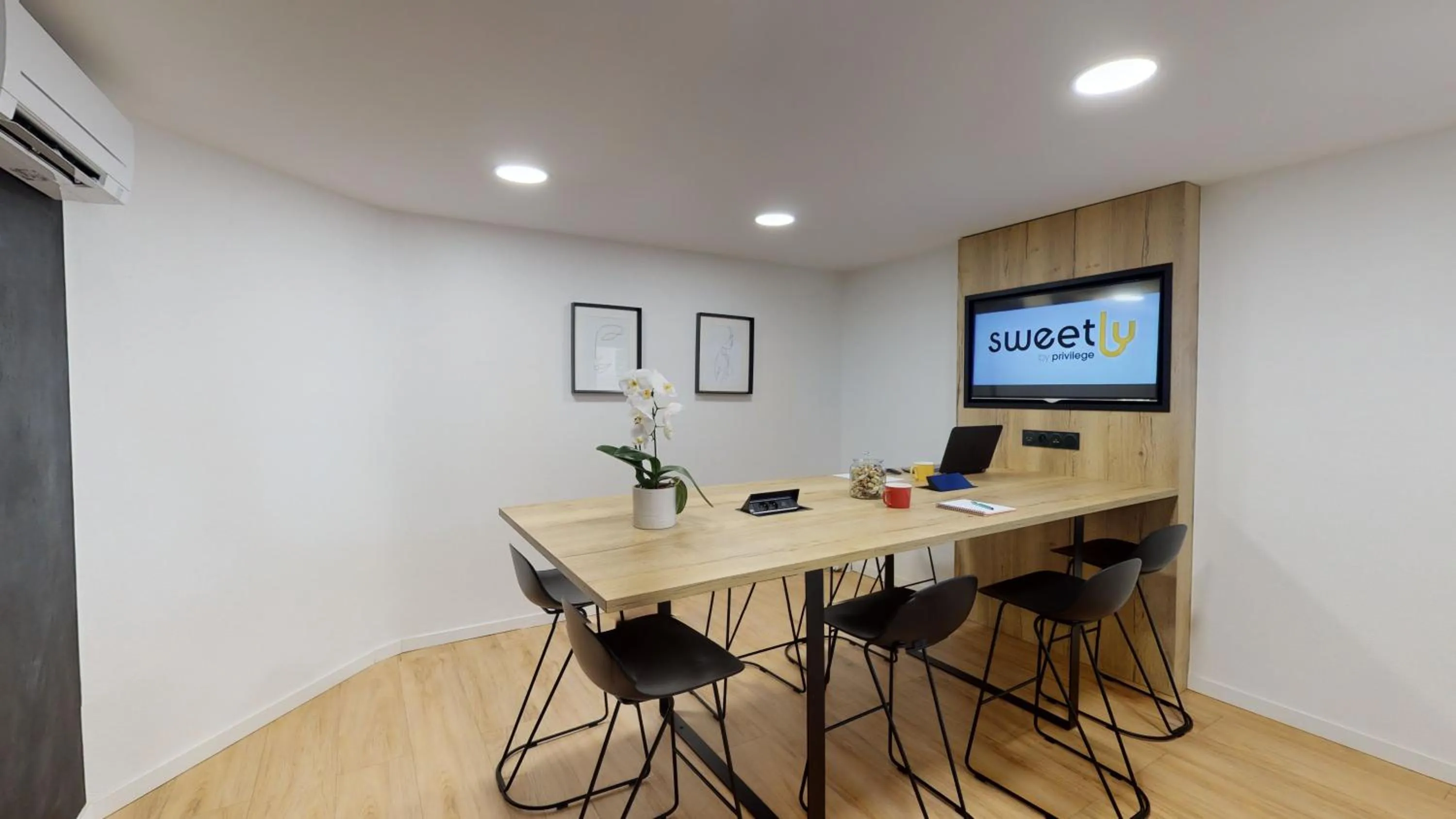 Property building in Sweetly Bordeaux Saint-Augustin