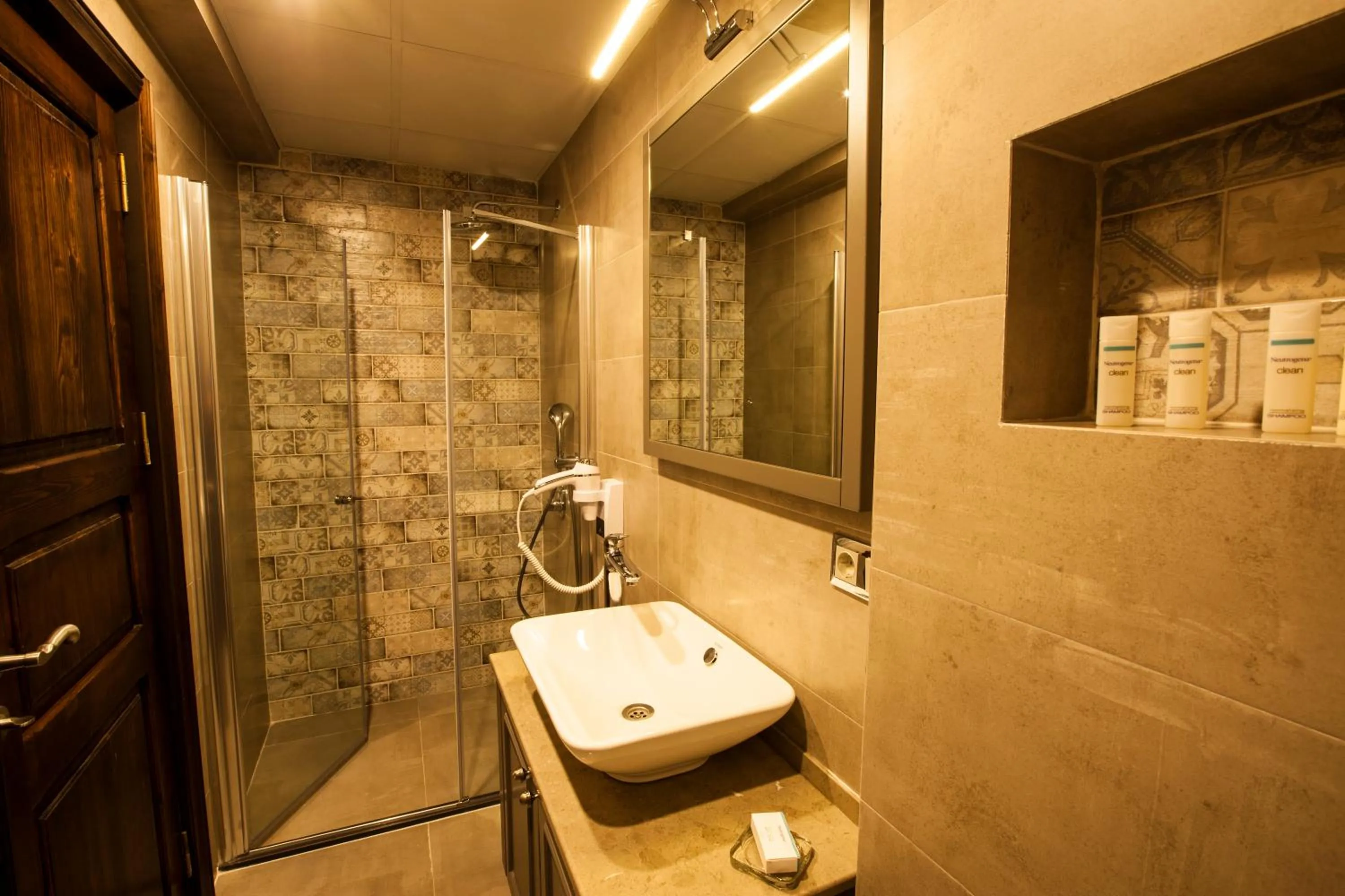 Bathroom in Livia Garden Hotel