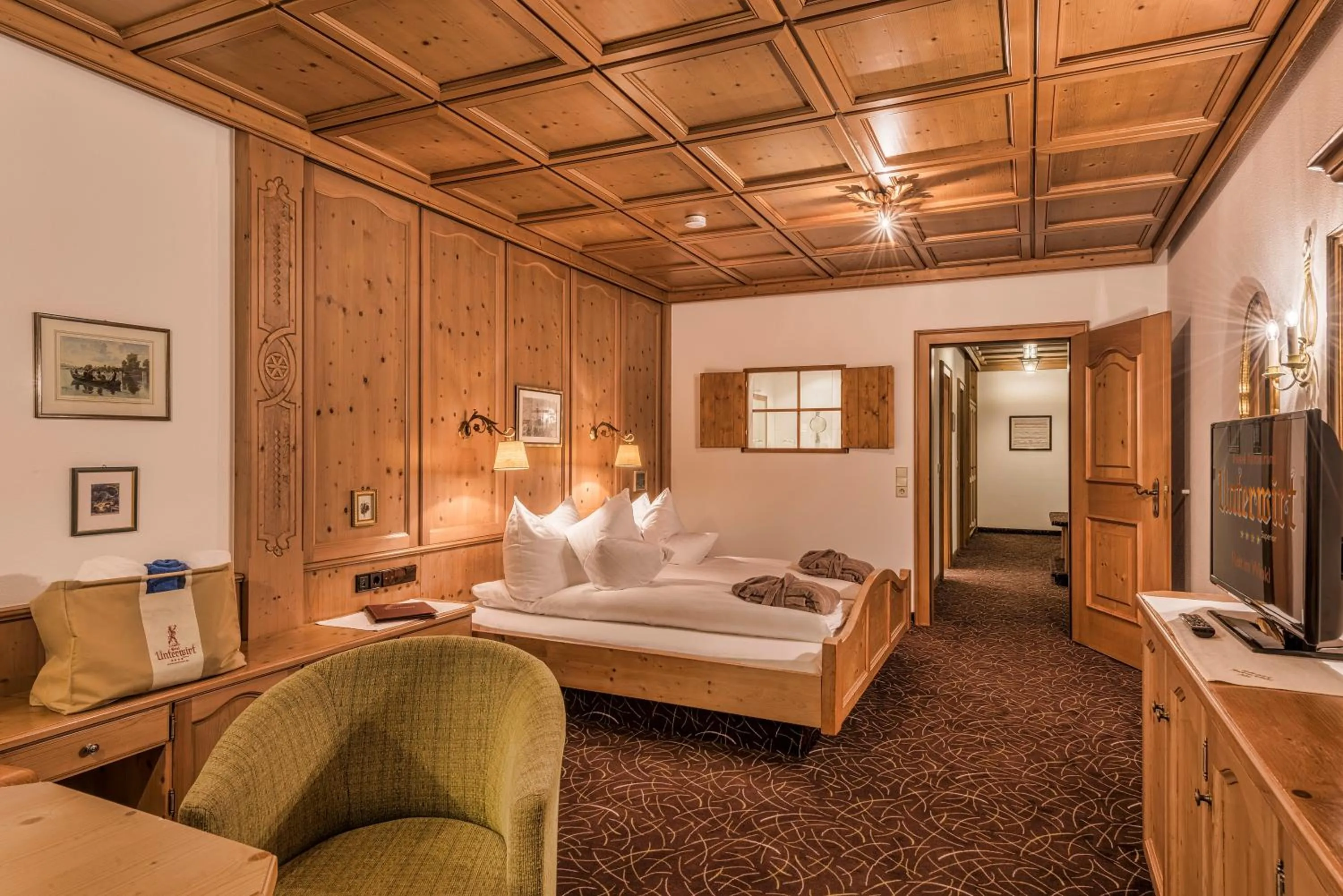 Bedroom, Bed in Hotel Unterwirt