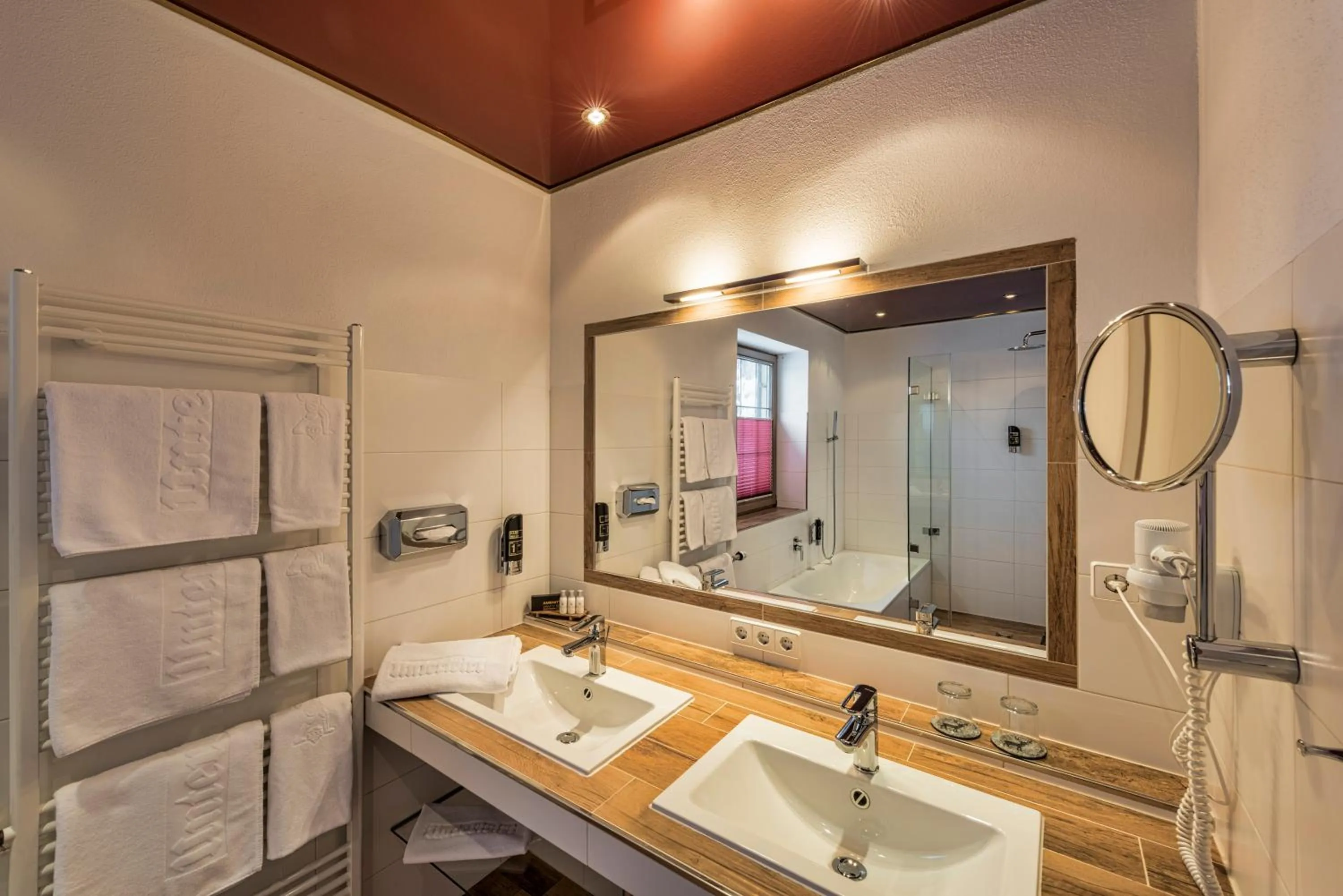 Bathroom in Hotel Unterwirt