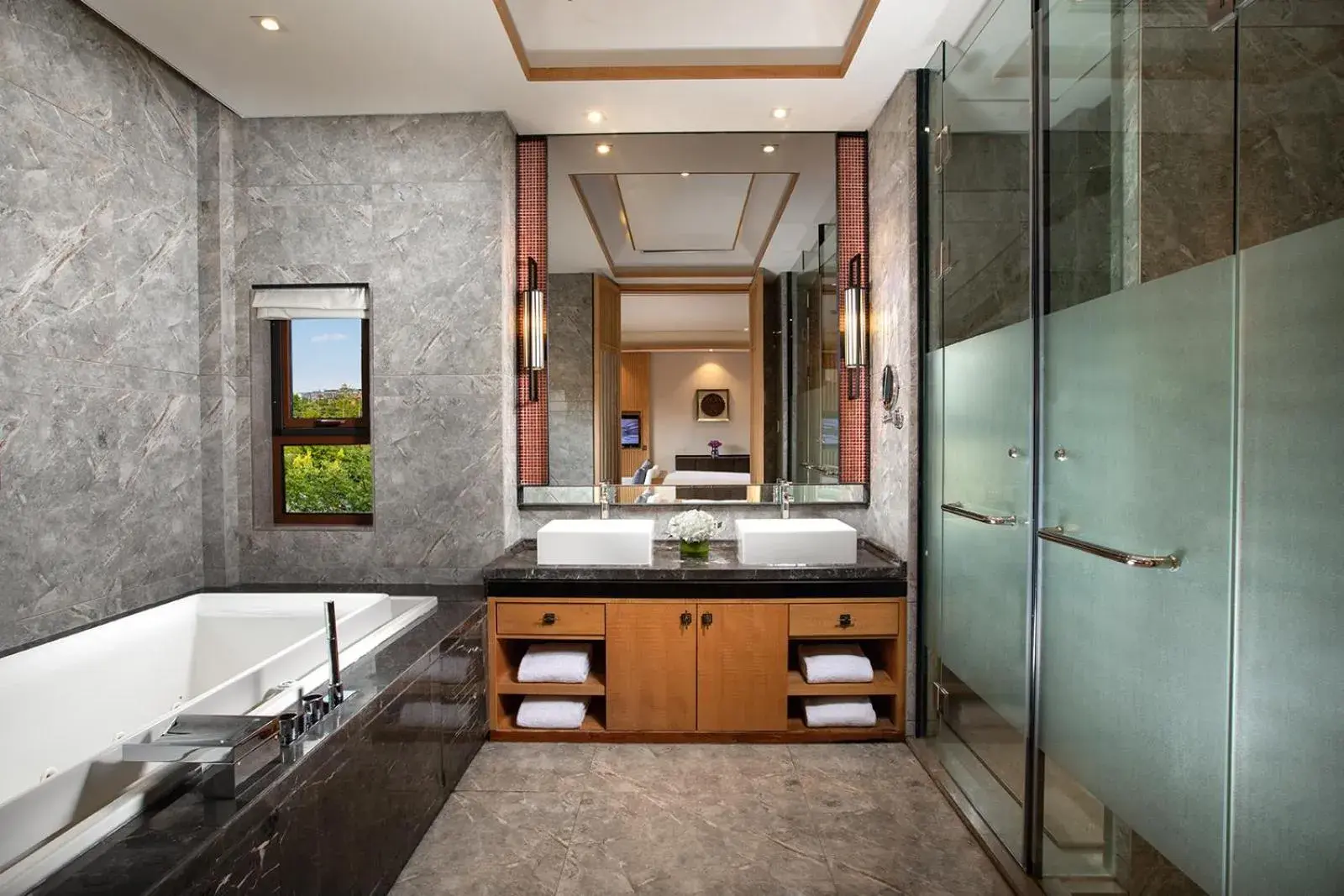 One-Bedroom Villa with Hot Spring - Non-Smoking in Holiday Inn Dalian Hot Spring by IHG One-Bedroom Villa with Hot Spring - Non-Smoking in Holiday Inn Dalian Hot Spring by IHG