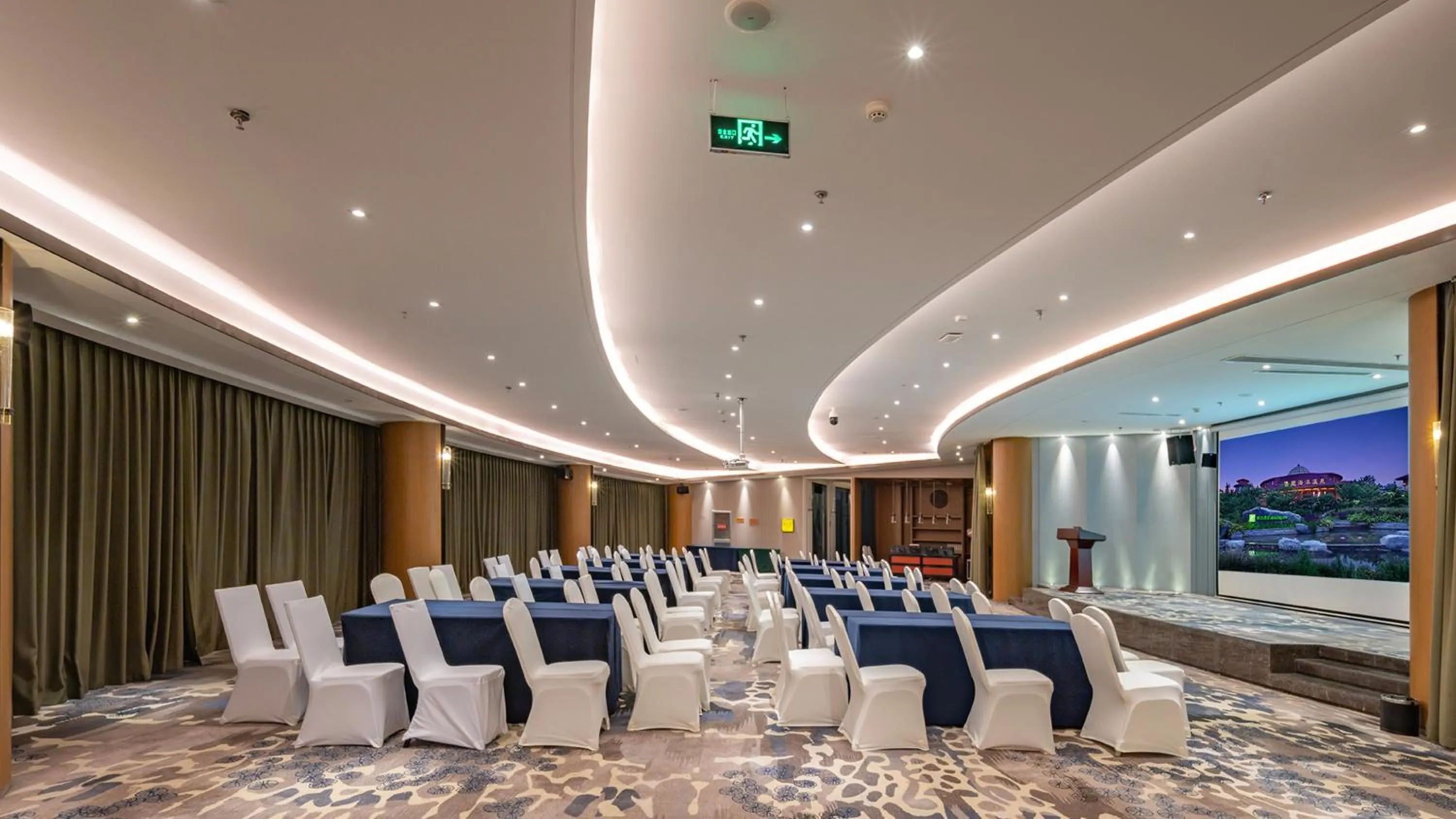 Banquet/Function facilities in Holiday Inn Dalian Hot Spring by IHG