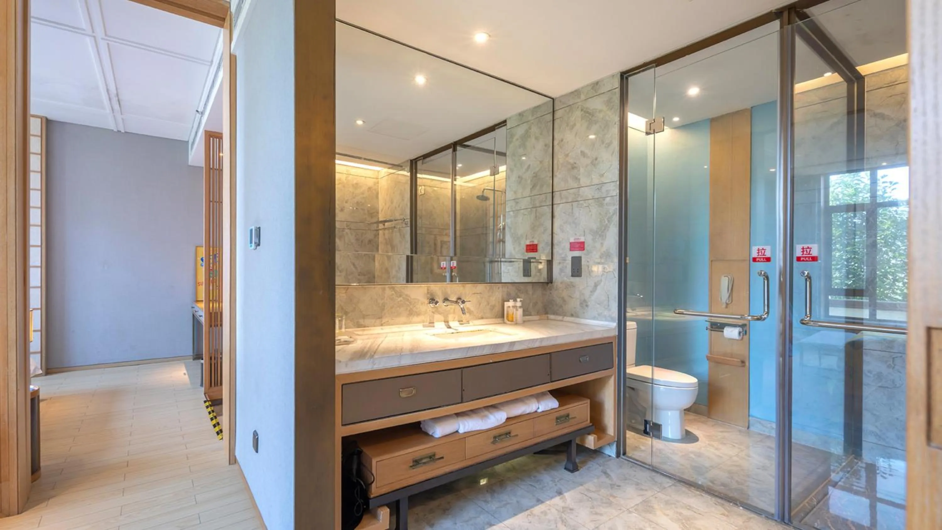 Photo of the whole room in Holiday Inn Dalian Hot Spring by IHG