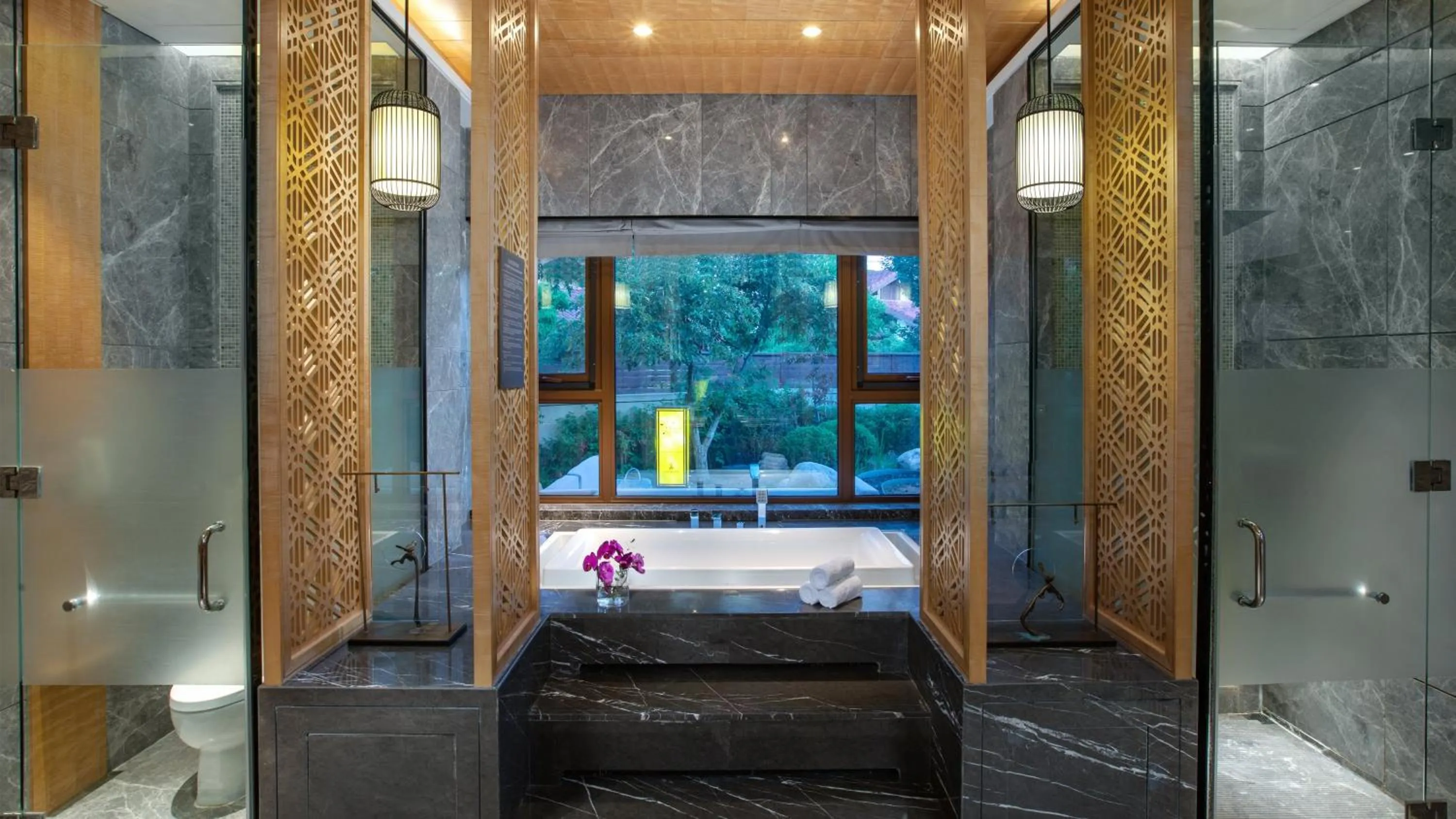 Photo of the whole room in Holiday Inn Dalian Hot Spring by IHG