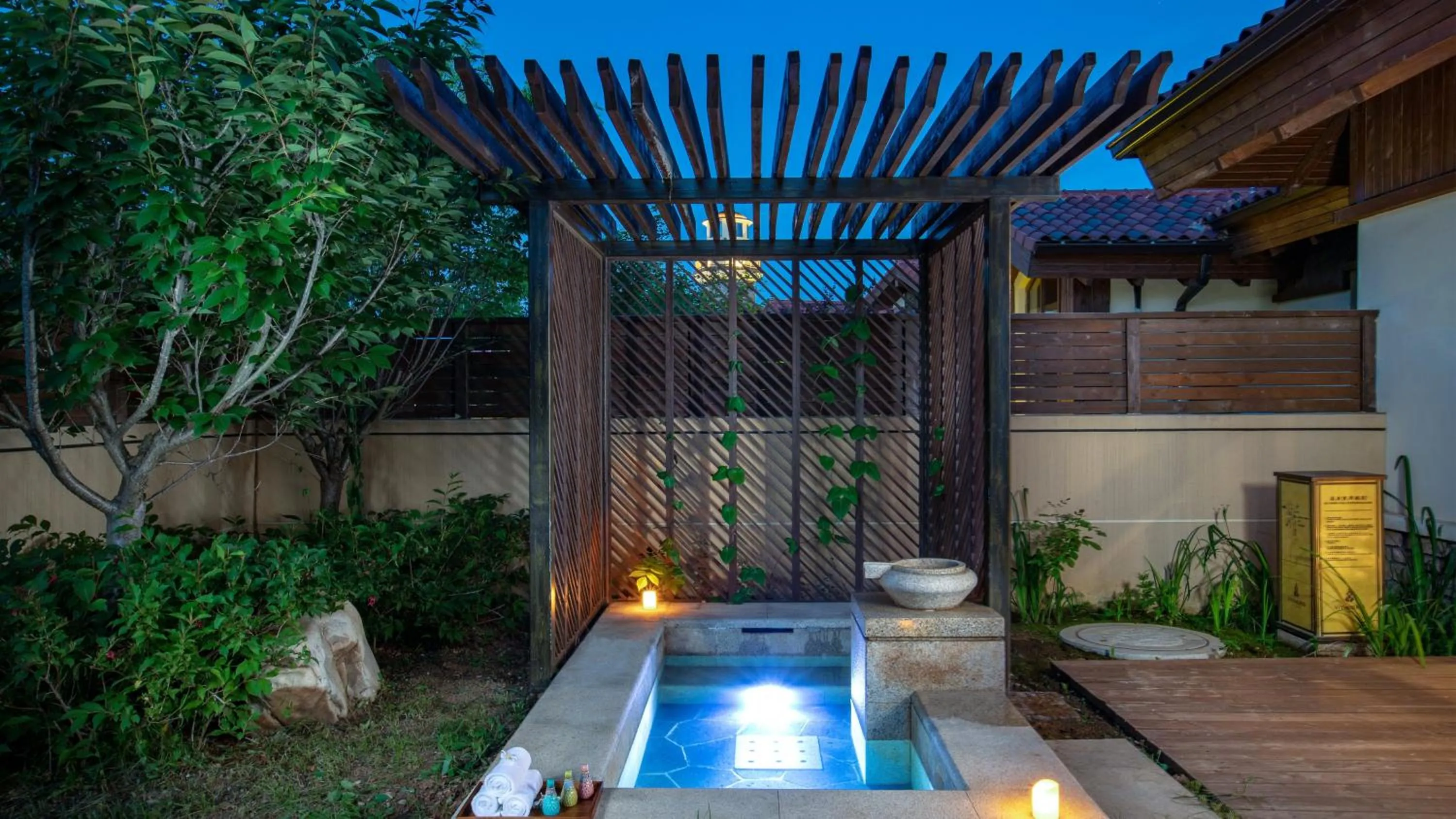 Photo of the whole room in Holiday Inn Dalian Hot Spring by IHG