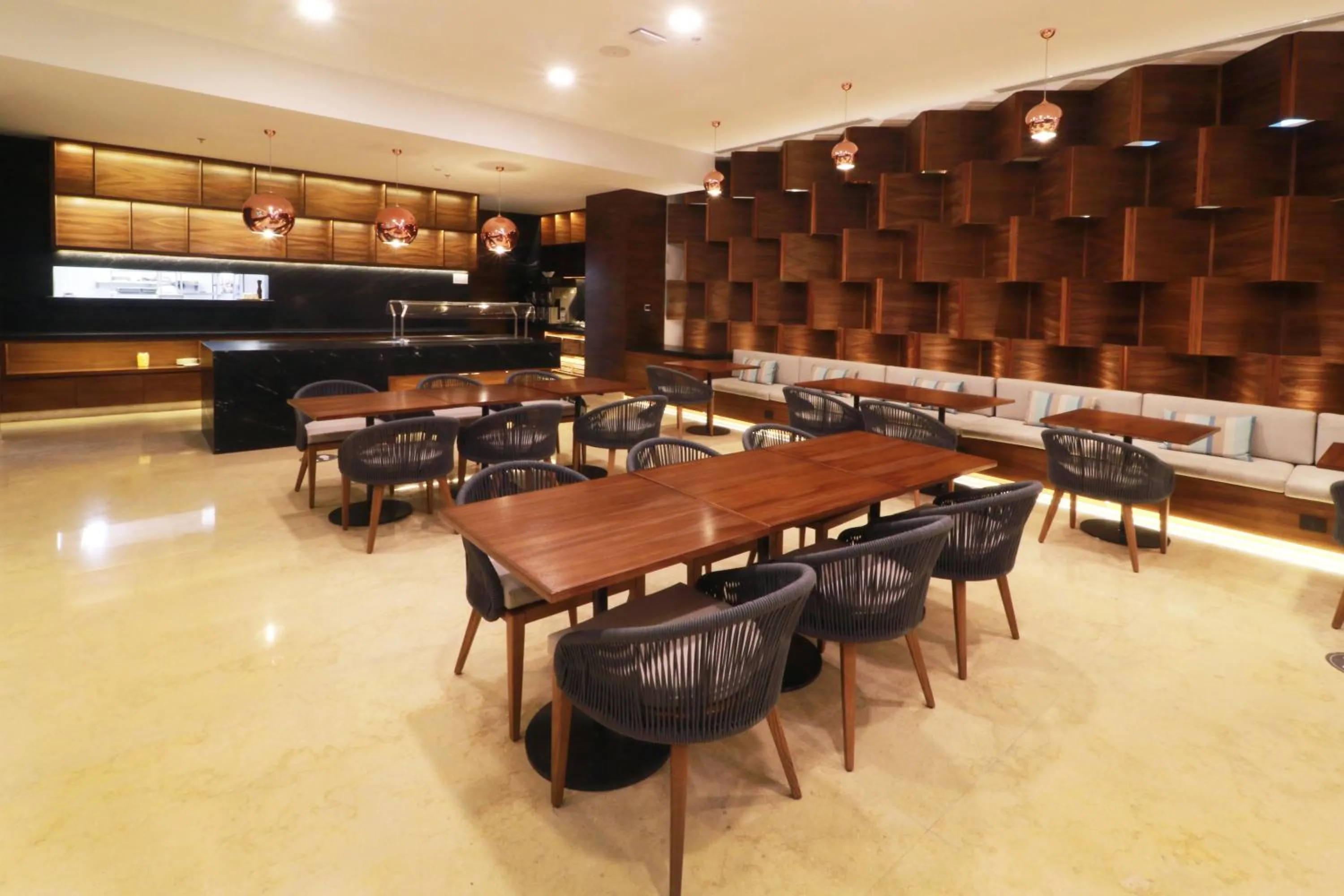 Restaurant/places to eat in Holiday Inn & Suites - Puerto Vallarta Marina & Golf by IHG