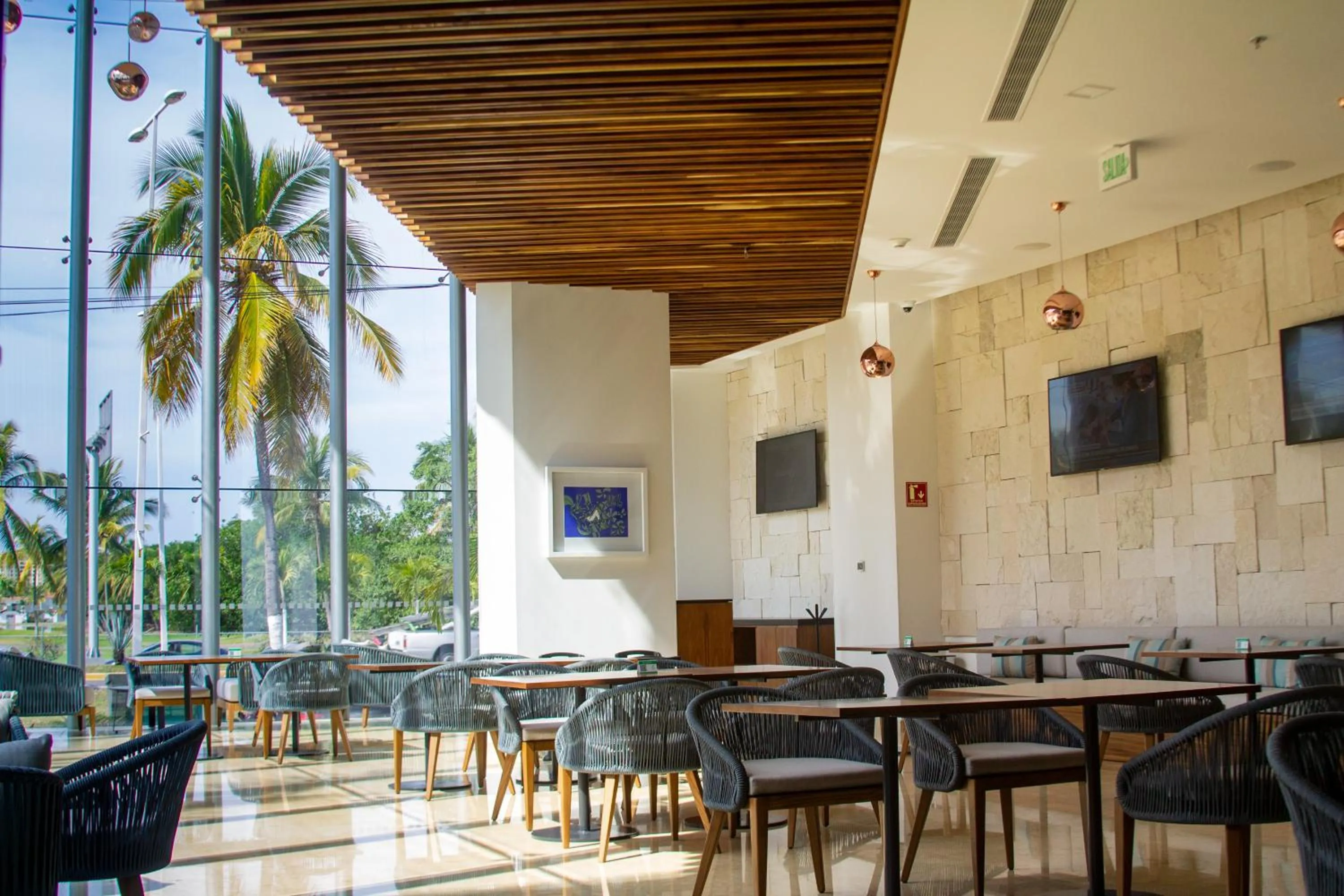 Restaurant/places to eat in Holiday Inn & Suites - Puerto Vallarta Marina & Golf by IHG