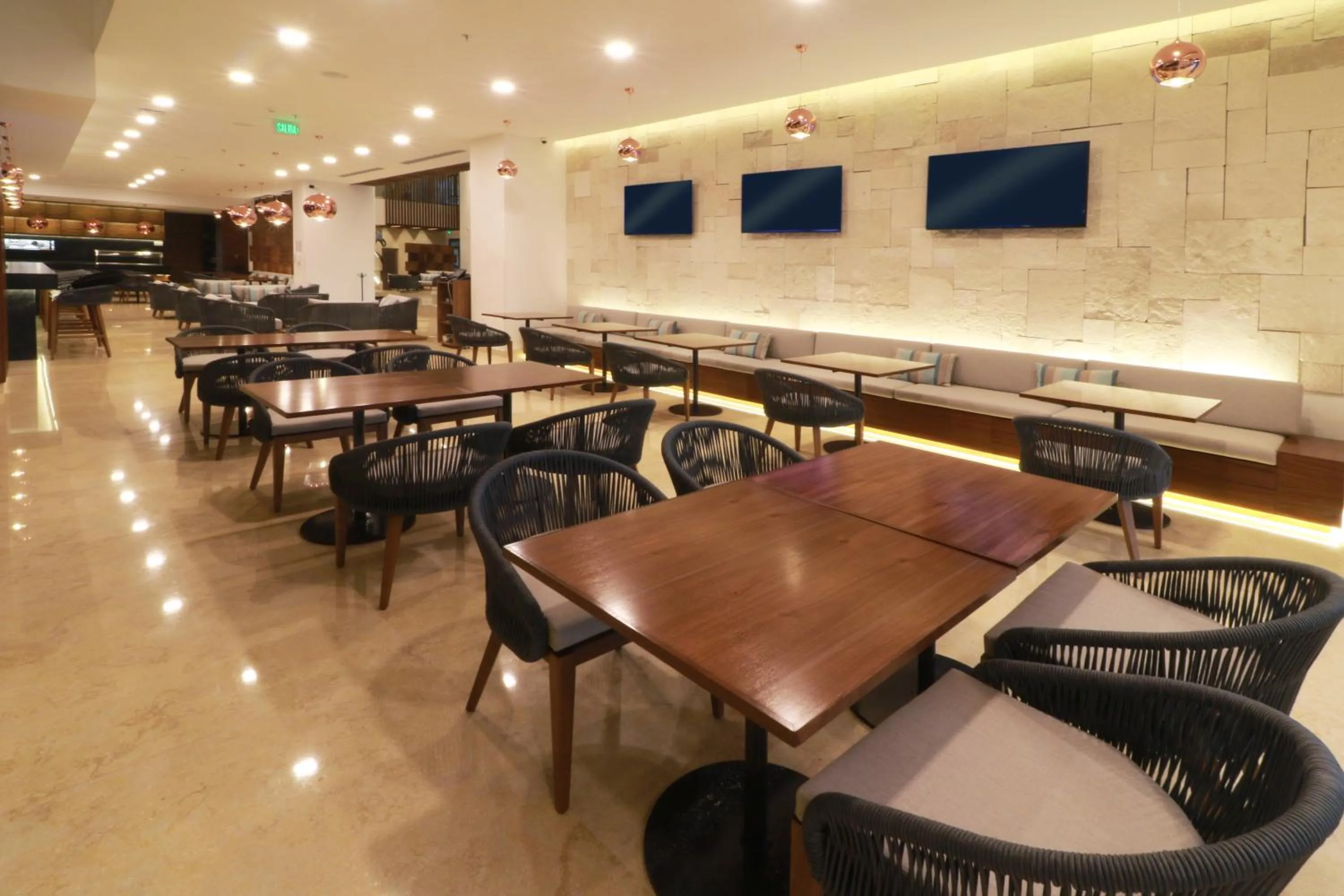 Restaurant/places to eat in Holiday Inn & Suites - Puerto Vallarta Marina & Golf by IHG