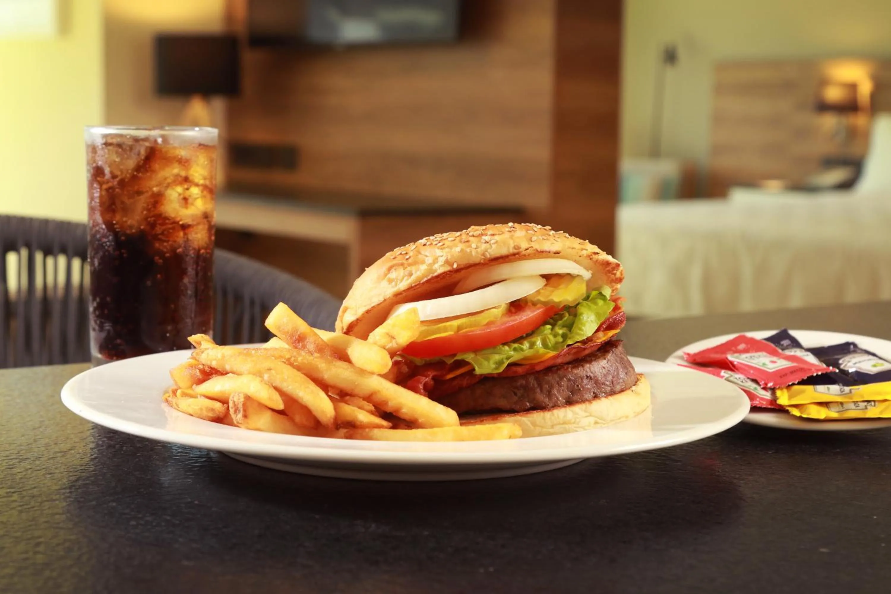 Food and drinks in Holiday Inn & Suites - Puerto Vallarta Marina & Golf by IHG