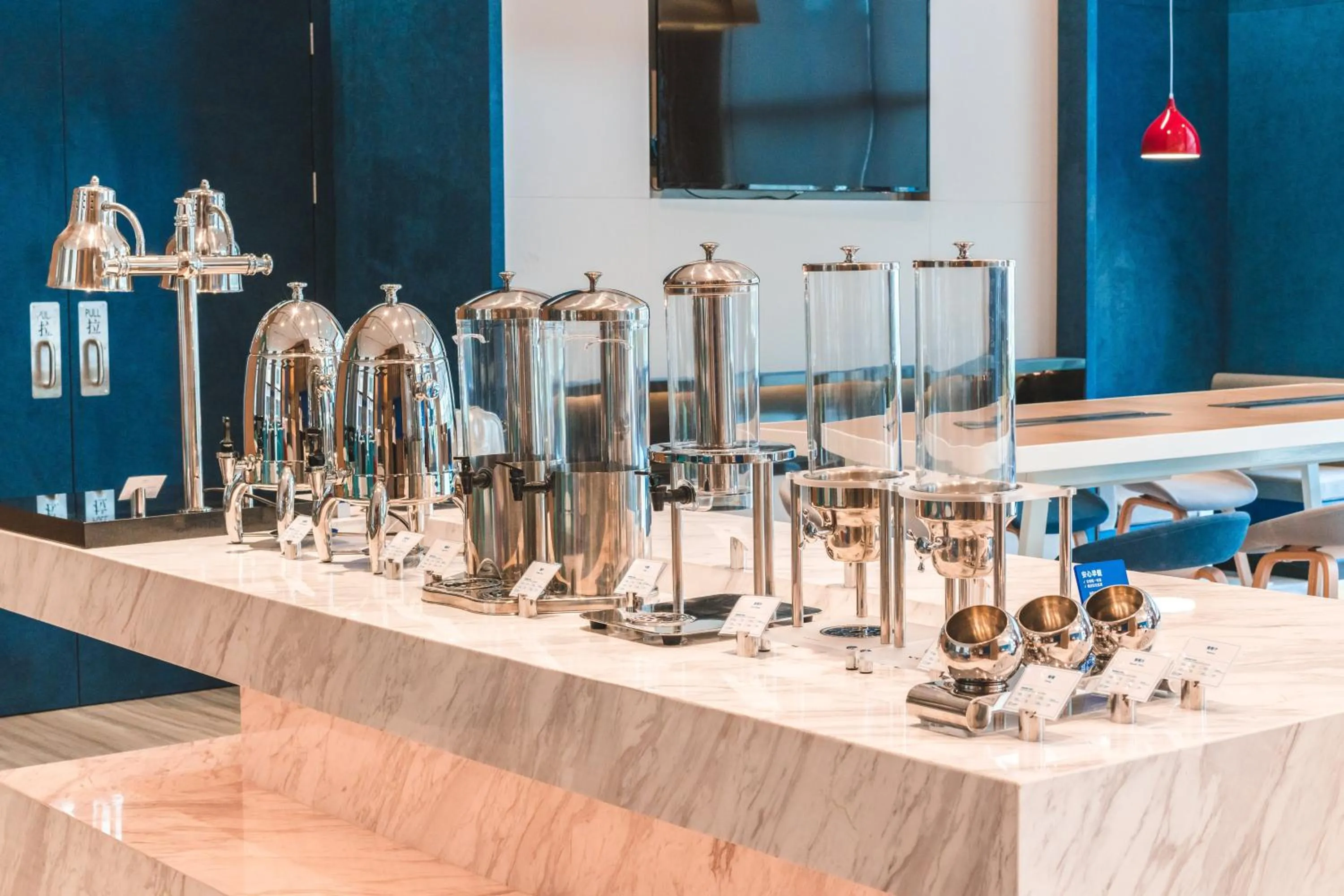 Restaurant/places to eat in Holiday Inn Express Pengzhou Downtown by IHG