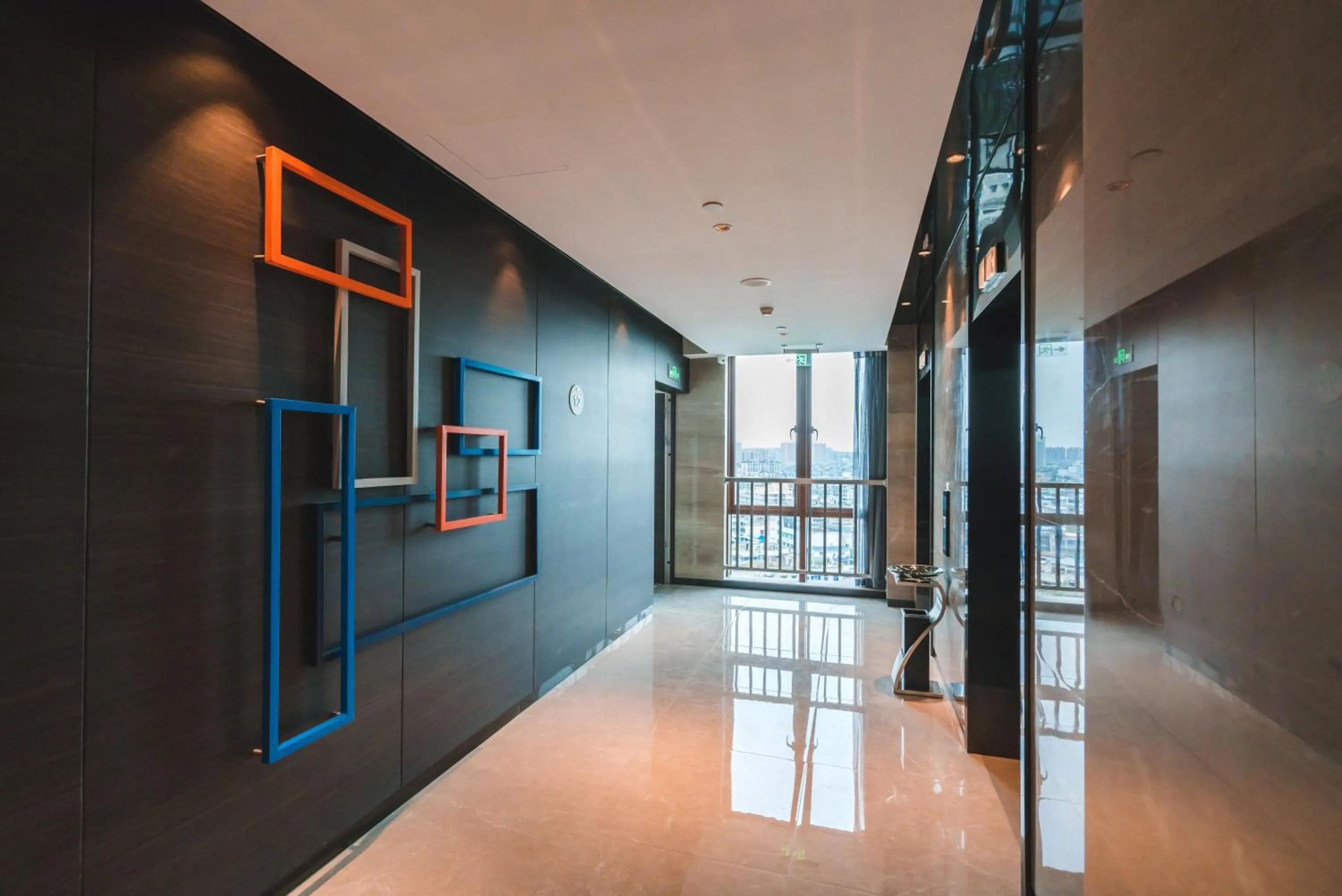Lobby or reception in Holiday Inn Express Pengzhou Downtown by IHG