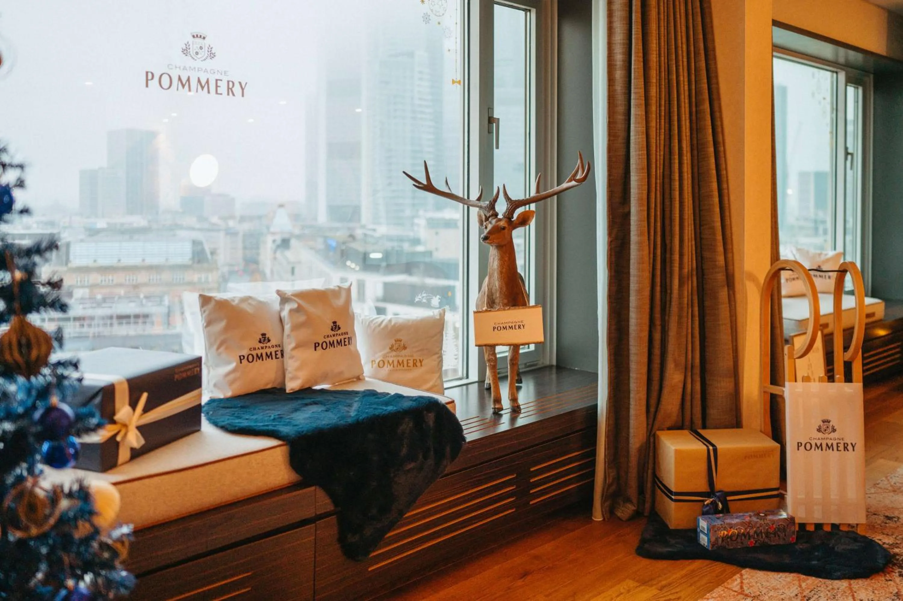 Photo of the whole room in Hilton Frankfurt City Centre