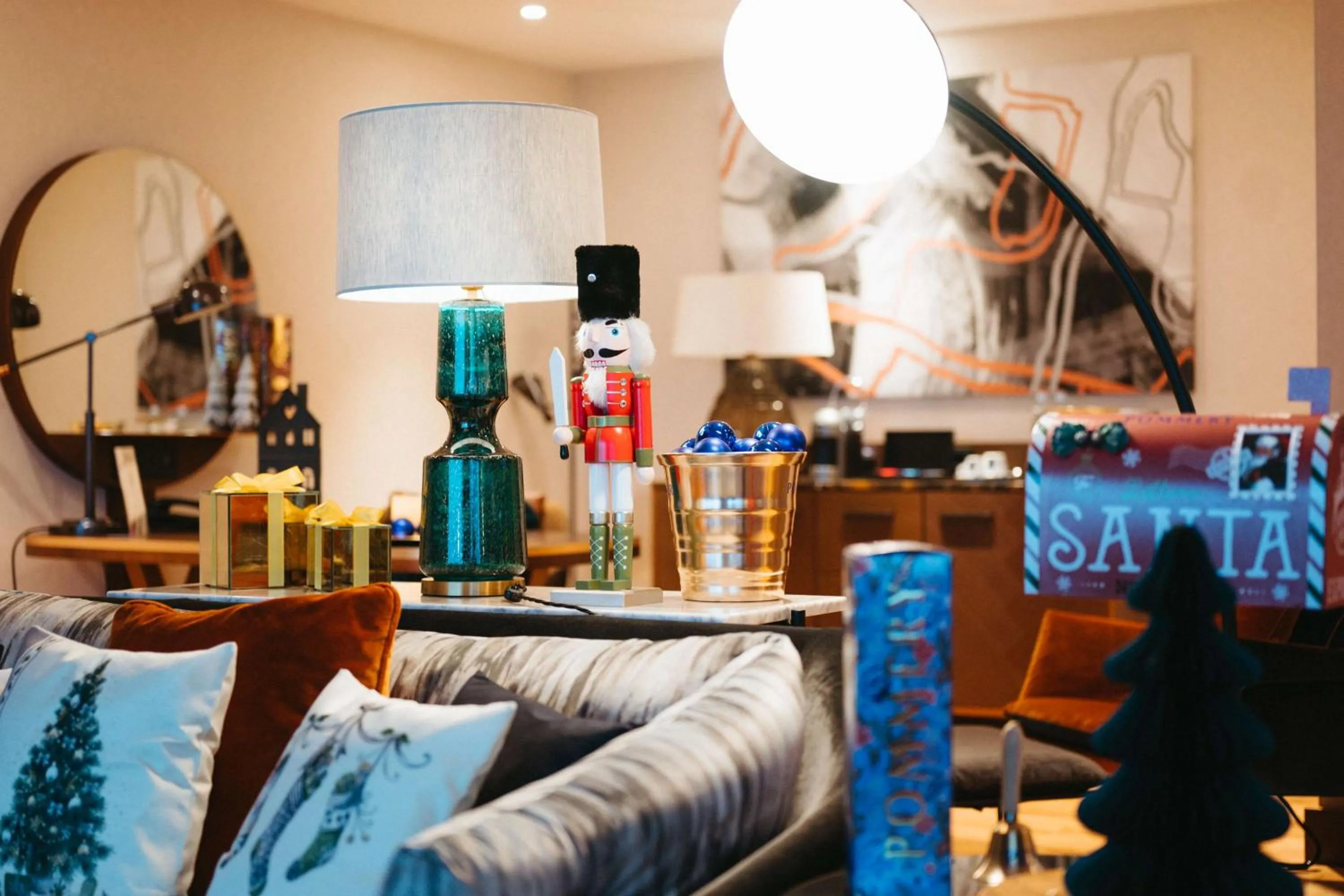 Photo of the whole room in Hilton Frankfurt City Centre