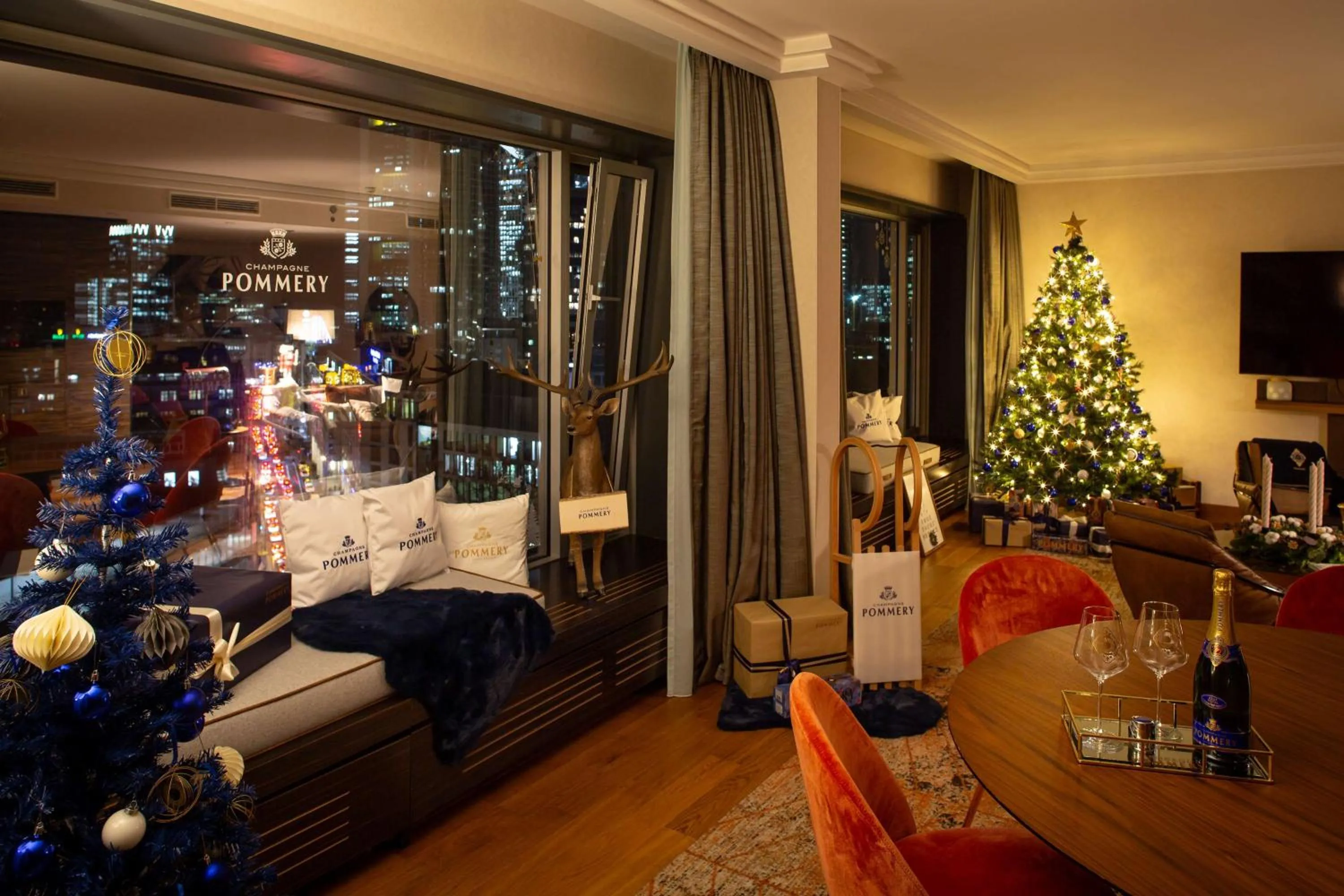 Living room in Hilton Frankfurt City Centre