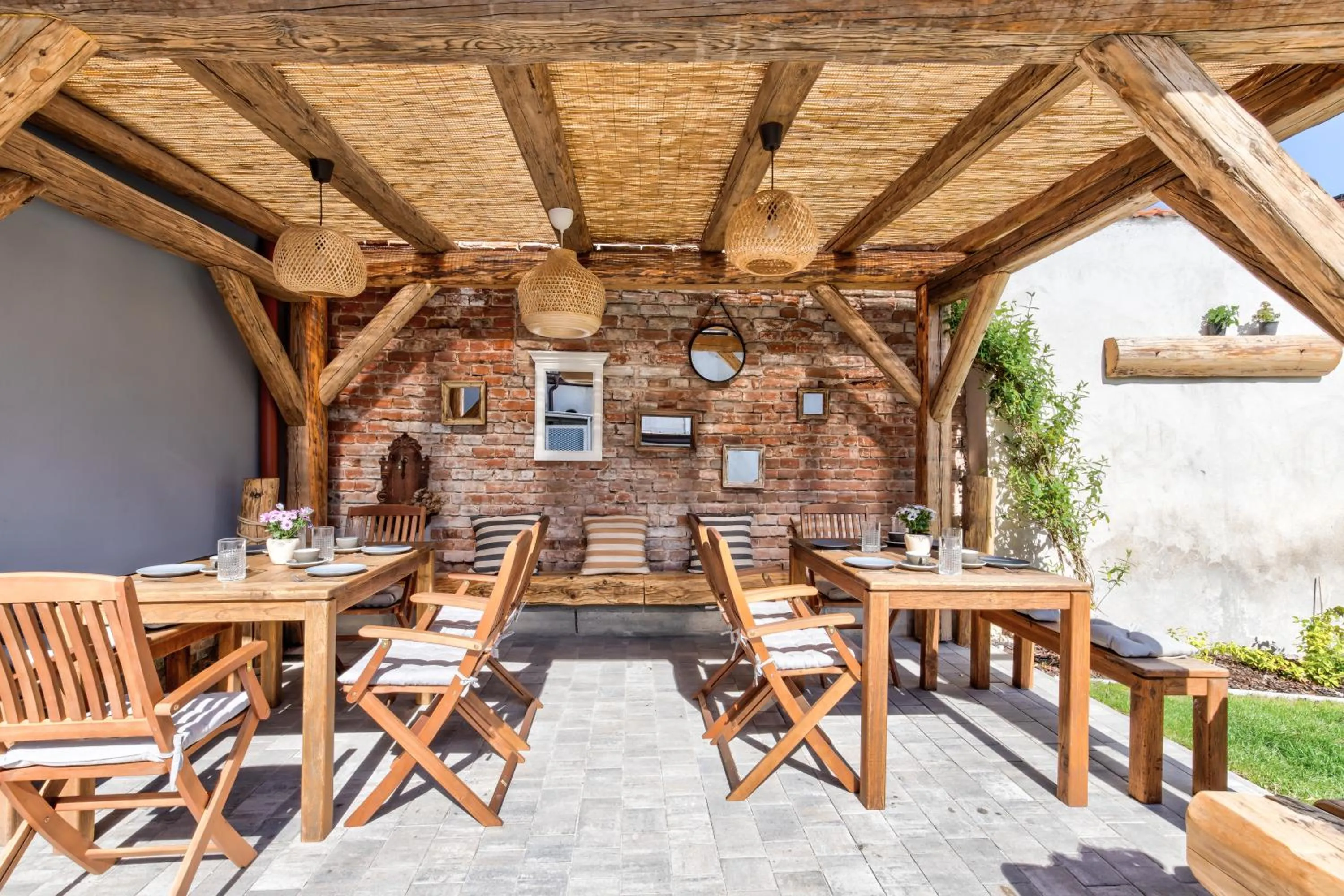 Patio in Design Pension Twenty 20