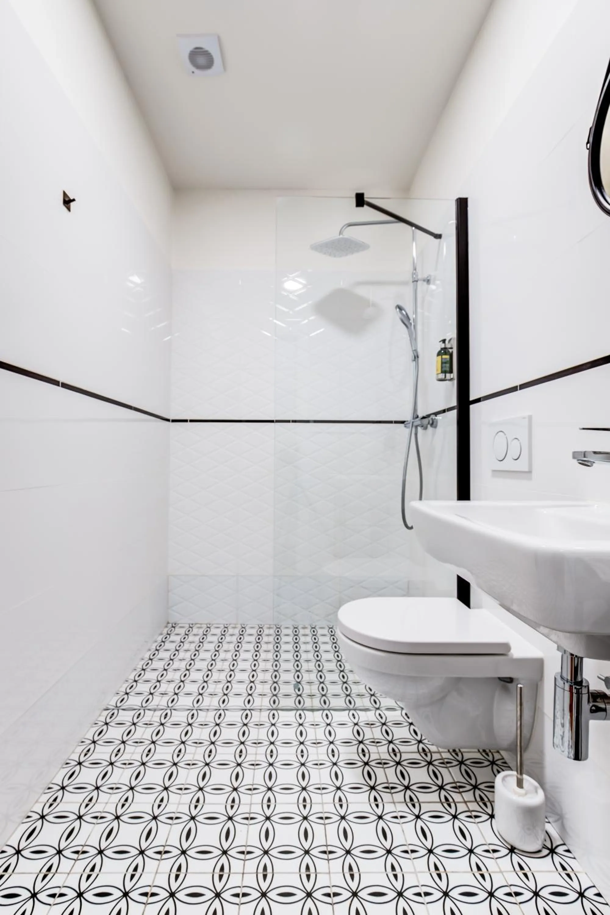 Shower in Design Pension Twenty 20