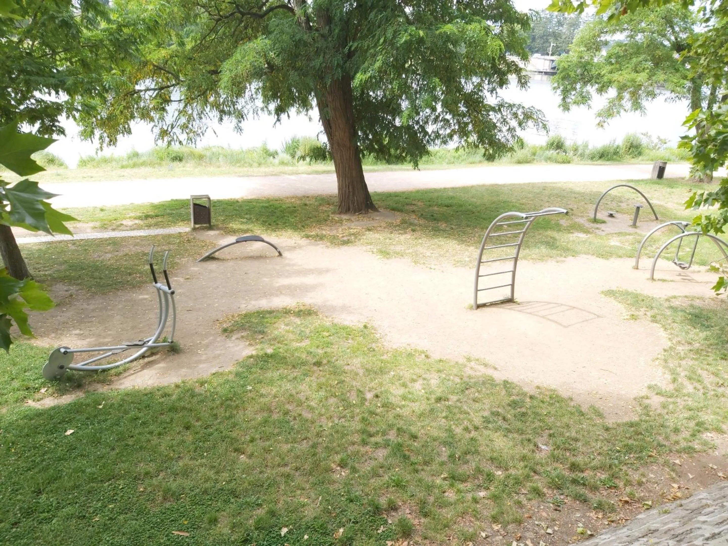 Property building in Vichy Sejour