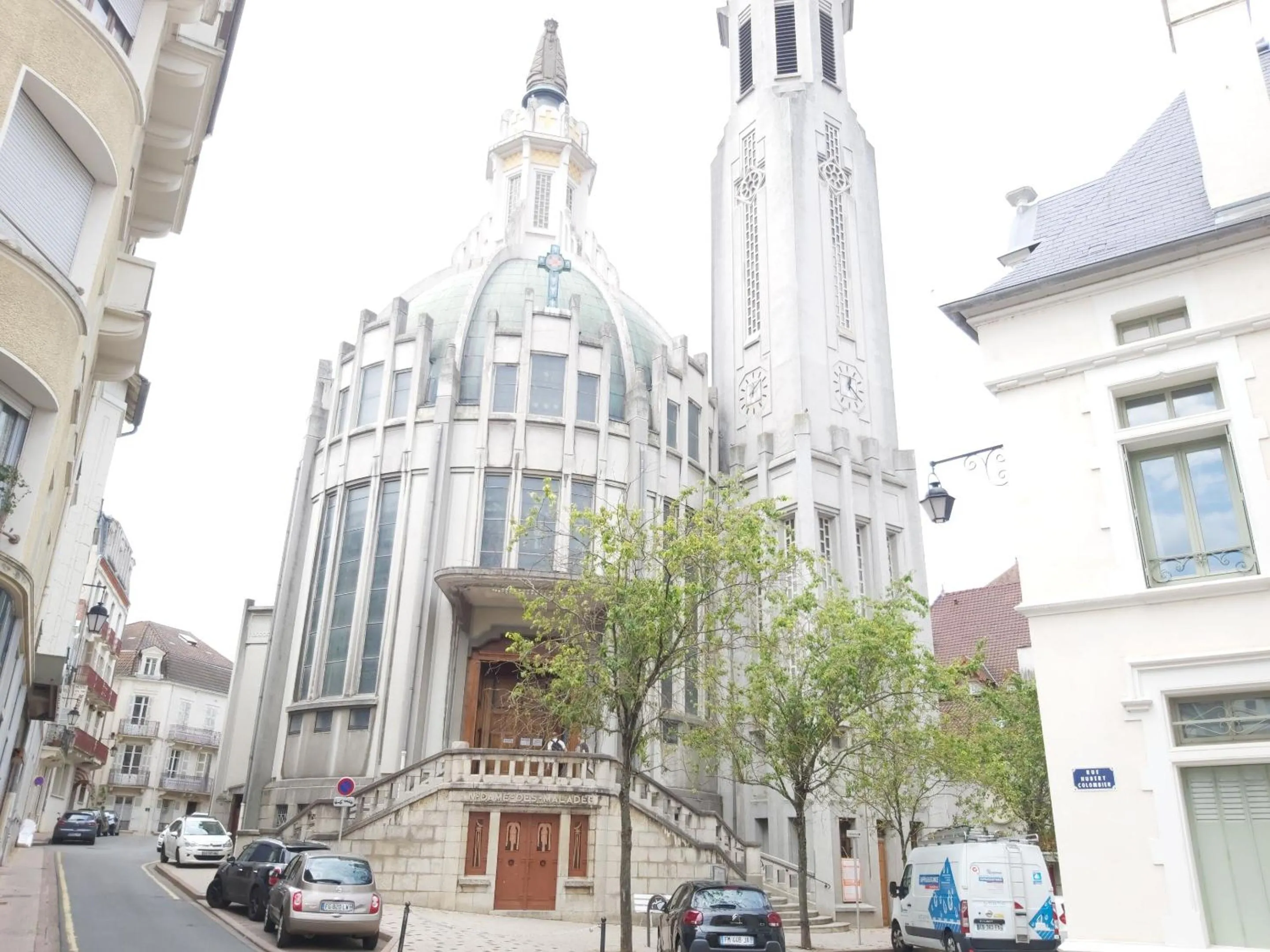 Property building in Vichy Sejour